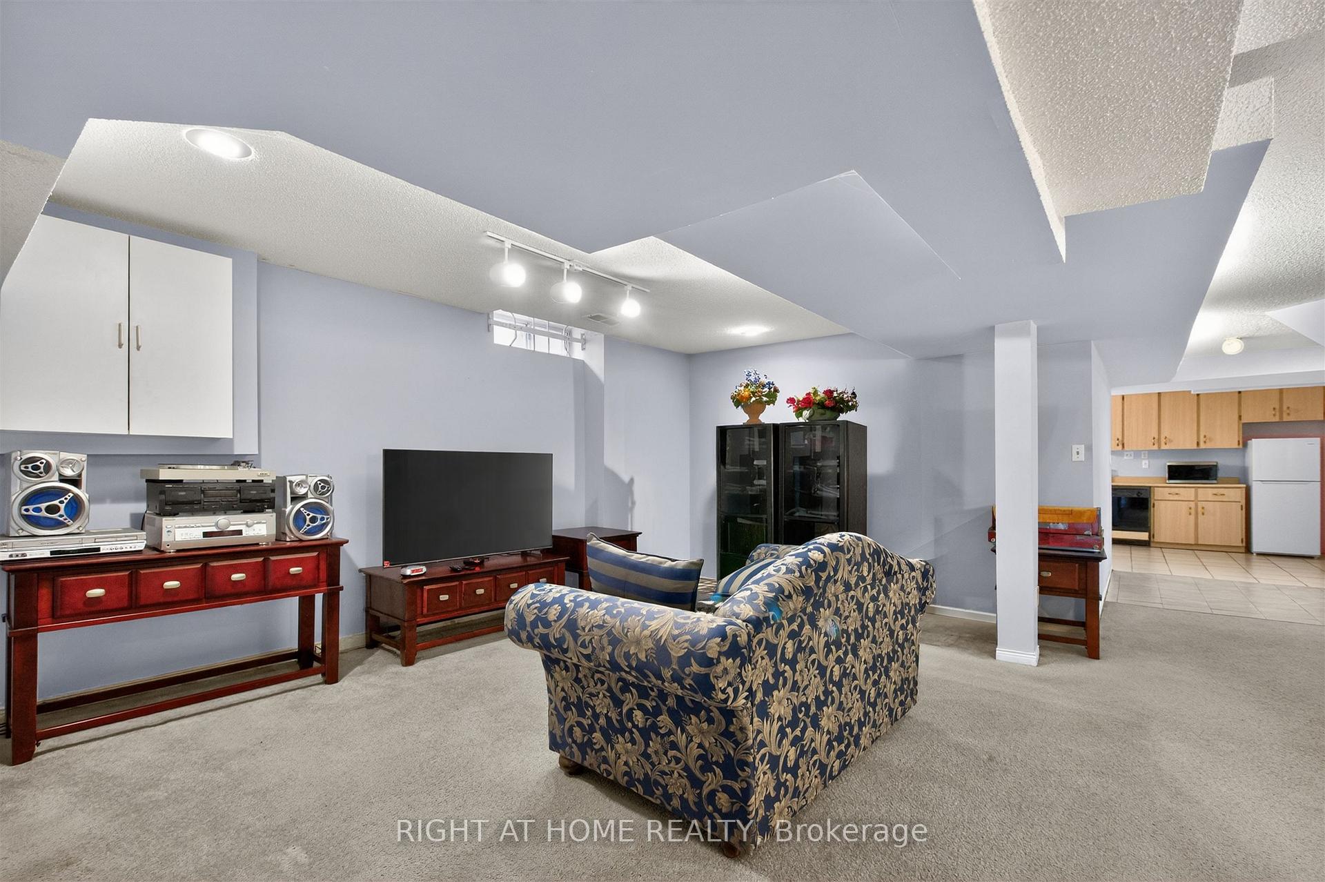 Photo 36 of 3 Lancashire Road, Markham, Unionville — HOMEH
