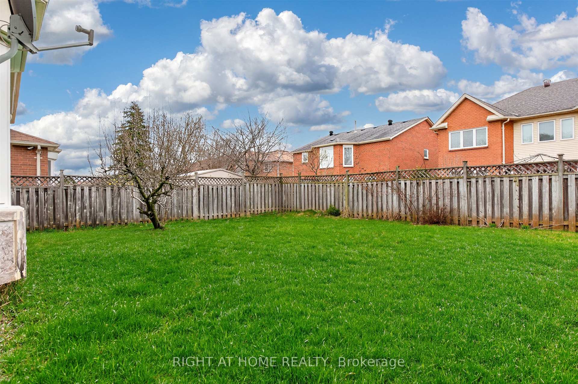 Photo 41 of 3 Lancashire Road, Markham, Unionville — HOMEH
