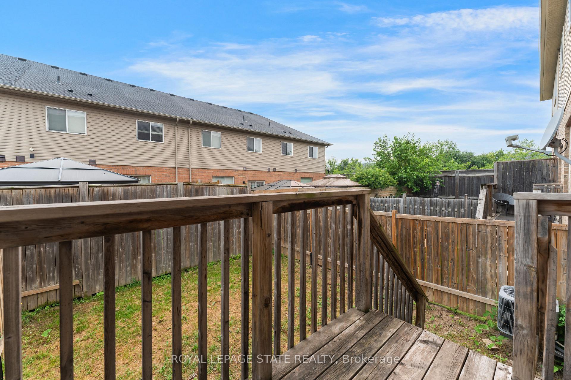 Photo 39 of 128 Palacebeach Trail, Hamilton, Lakeshore — HOMEH