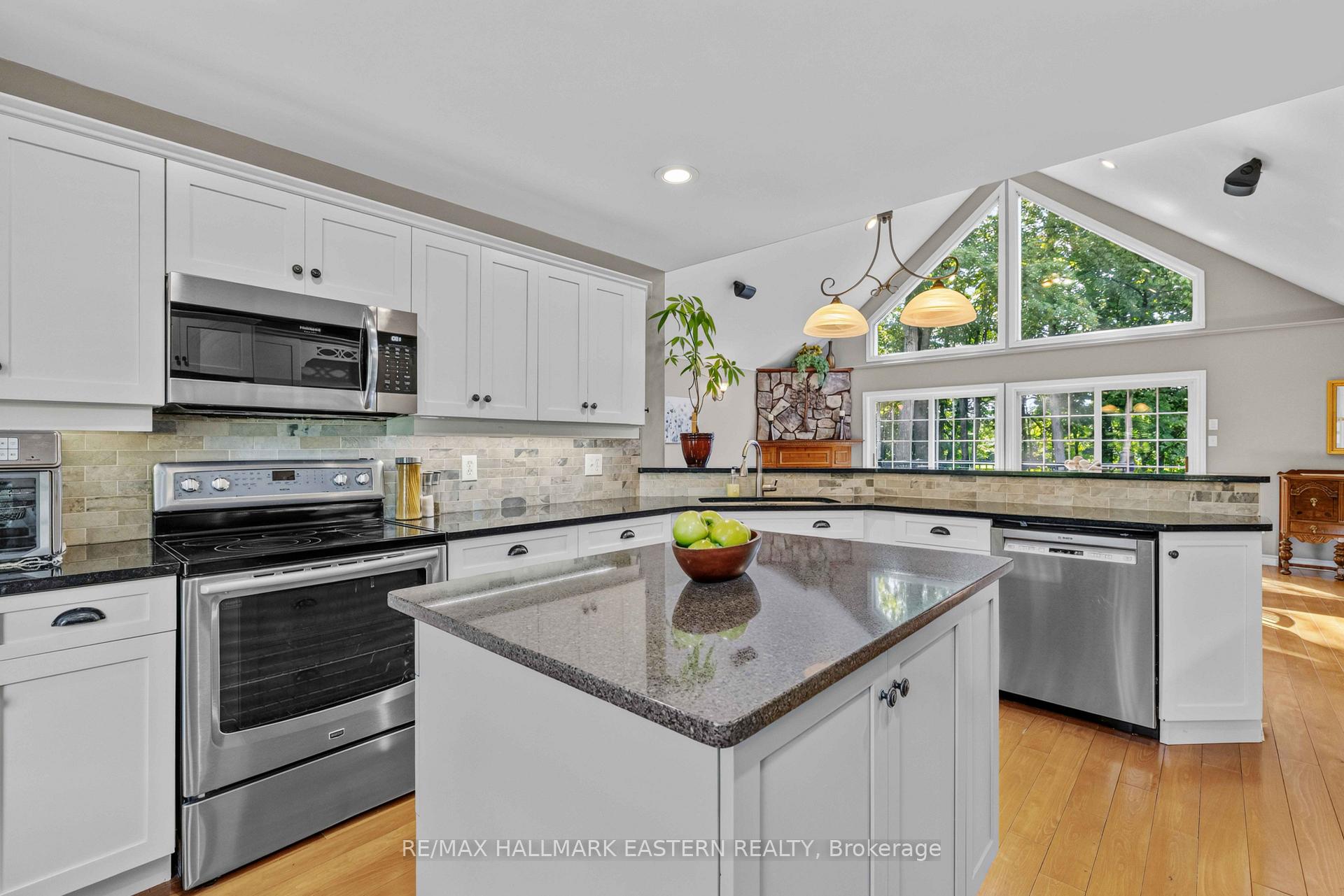 Photo 13 of 298 McClennan Drive, Selwyn — HOMEH