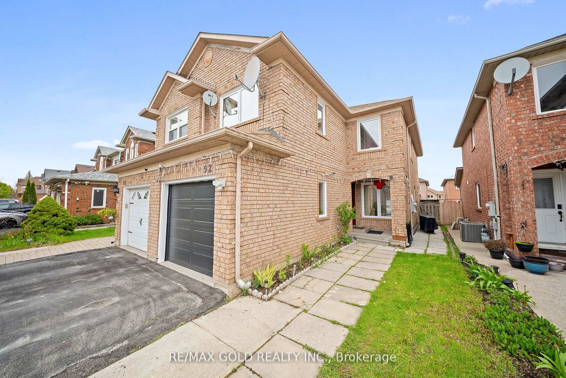 Photo 3 of 92 Dandelion Road, Brampton, Sandringham-Wellington — HOMEH