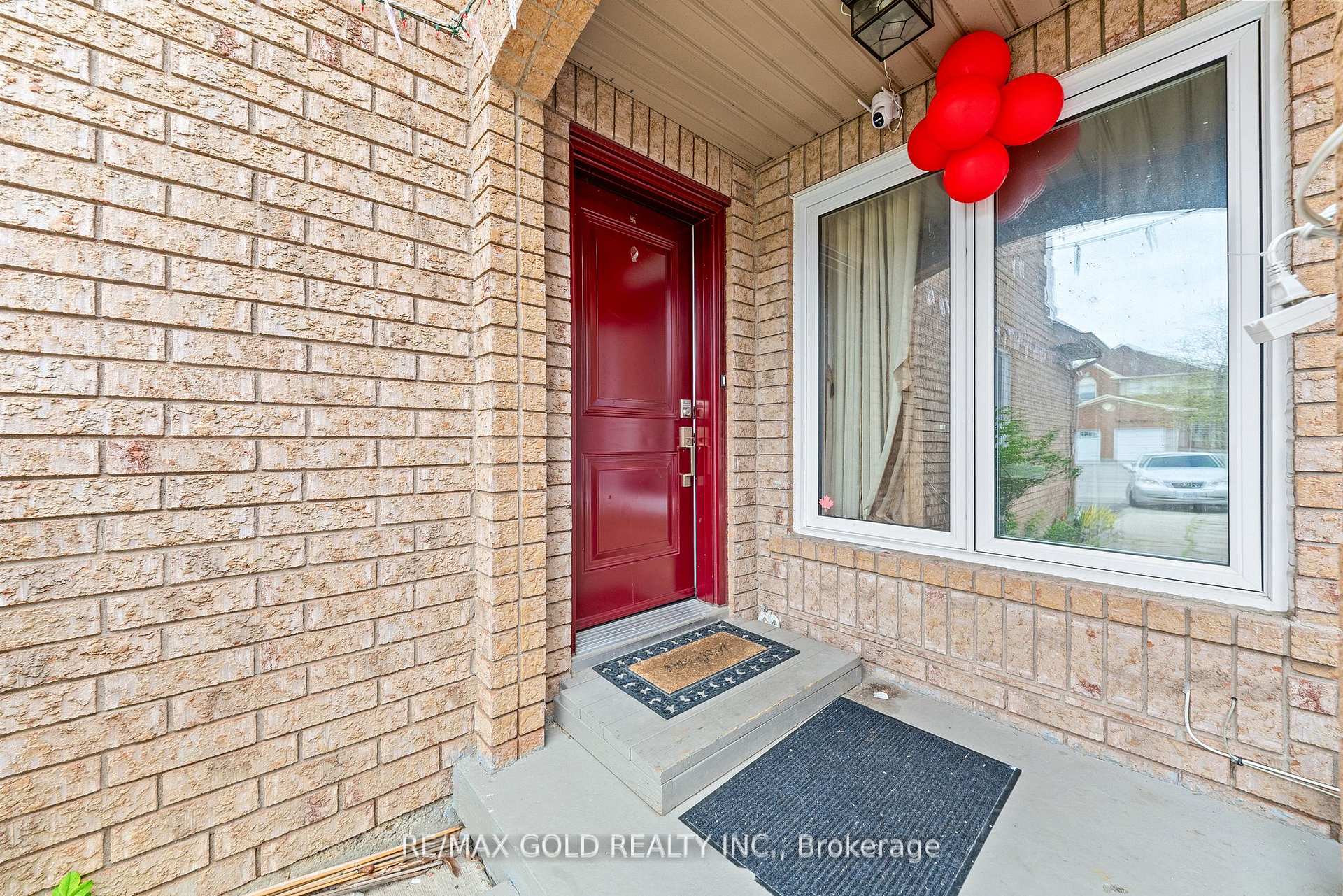 Photo 4 of 92 Dandelion Road, Brampton, Sandringham-Wellington — HOMEH