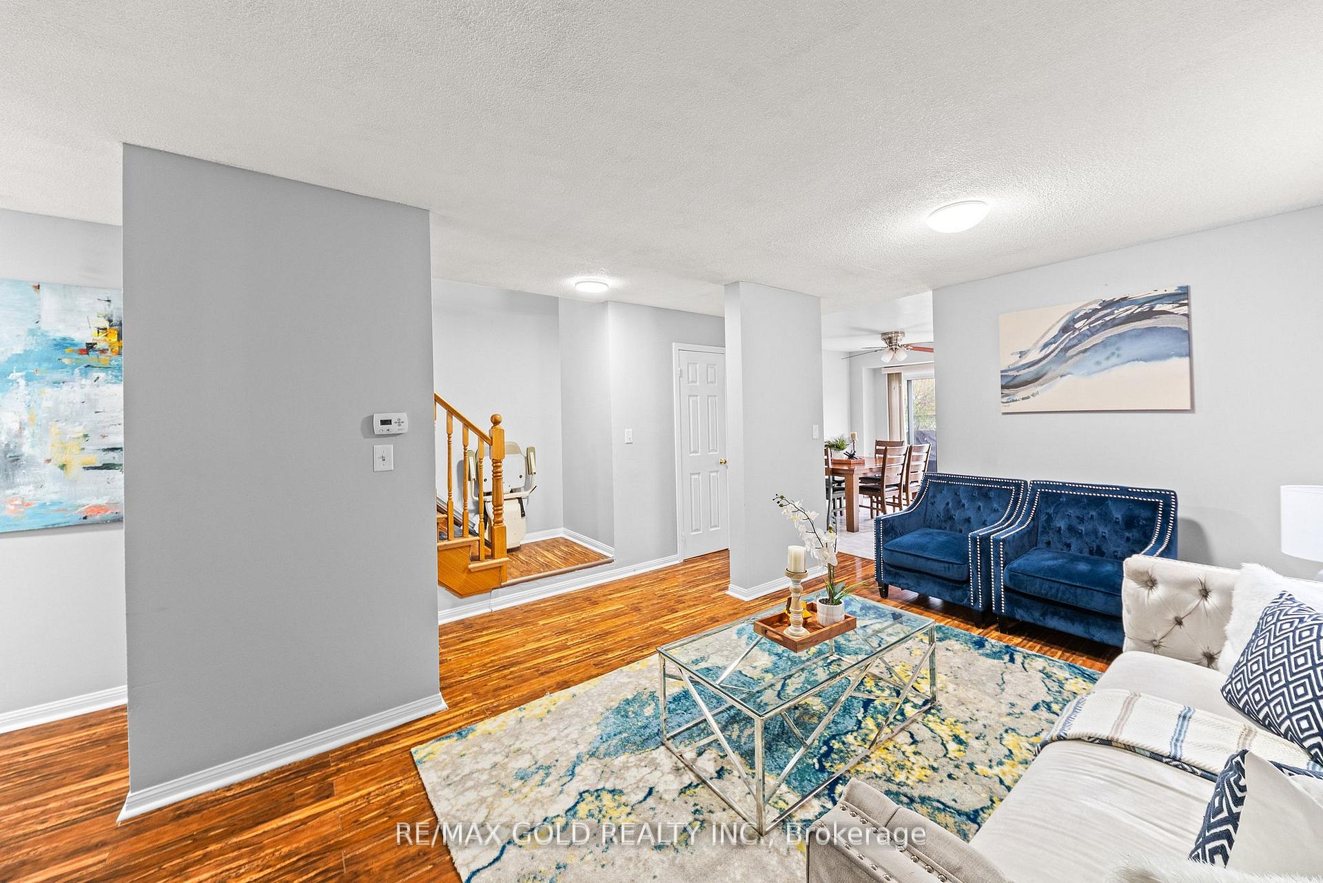 Photo 11 of 92 Dandelion Road, Brampton, Sandringham-Wellington — HOMEH