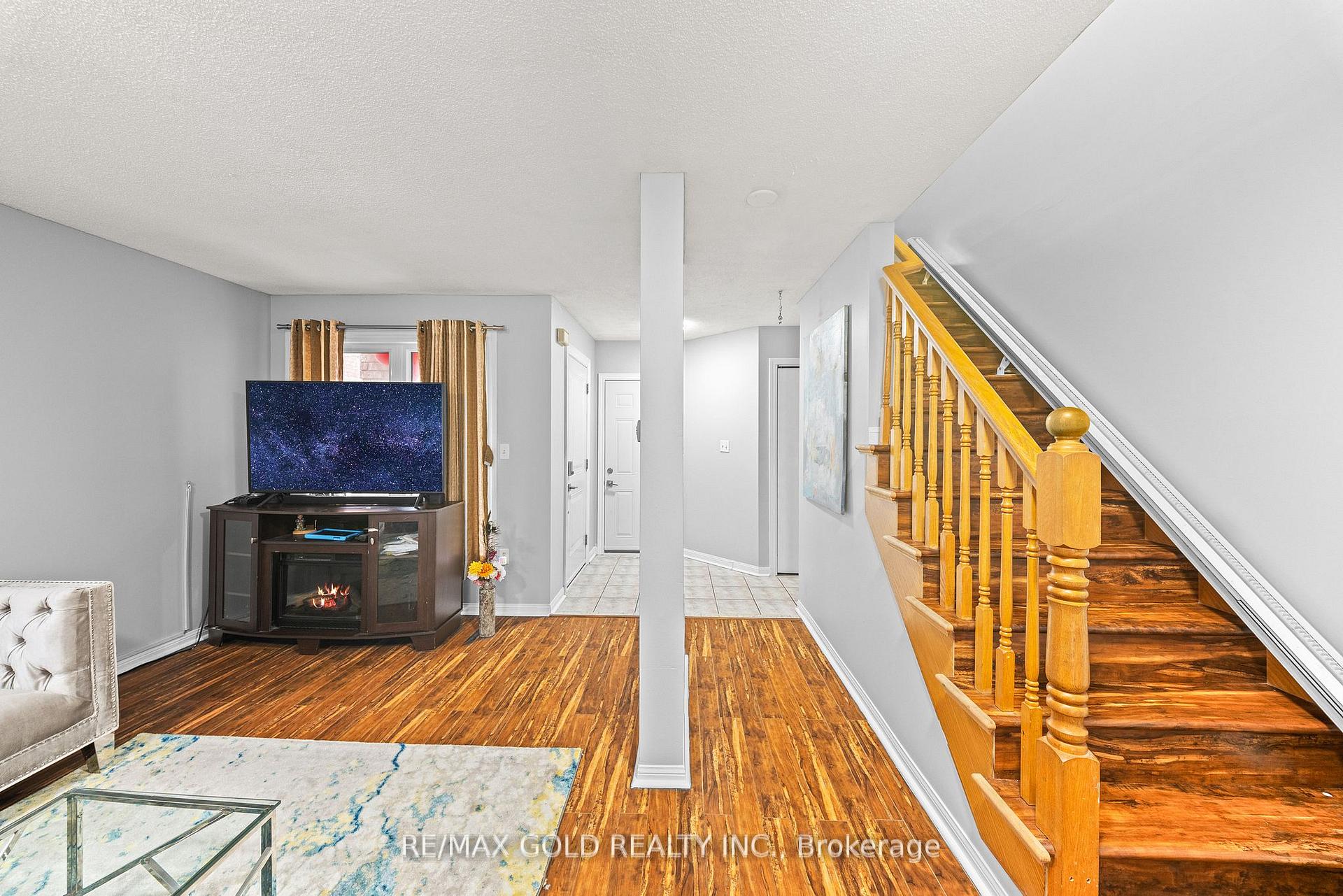 Photo 12 of 92 Dandelion Road, Brampton, Sandringham-Wellington — HOMEH