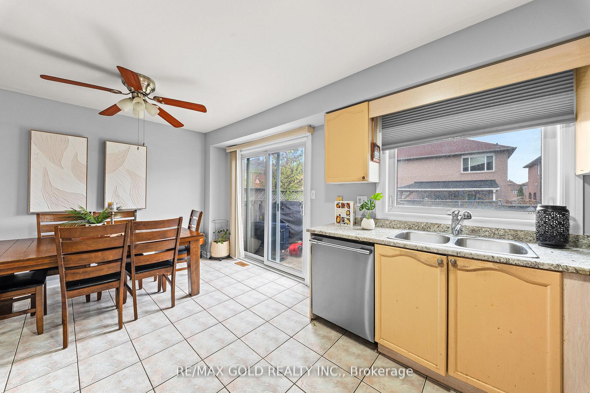 Photo 16 of 92 Dandelion Road, Brampton, Sandringham-Wellington — HOMEH