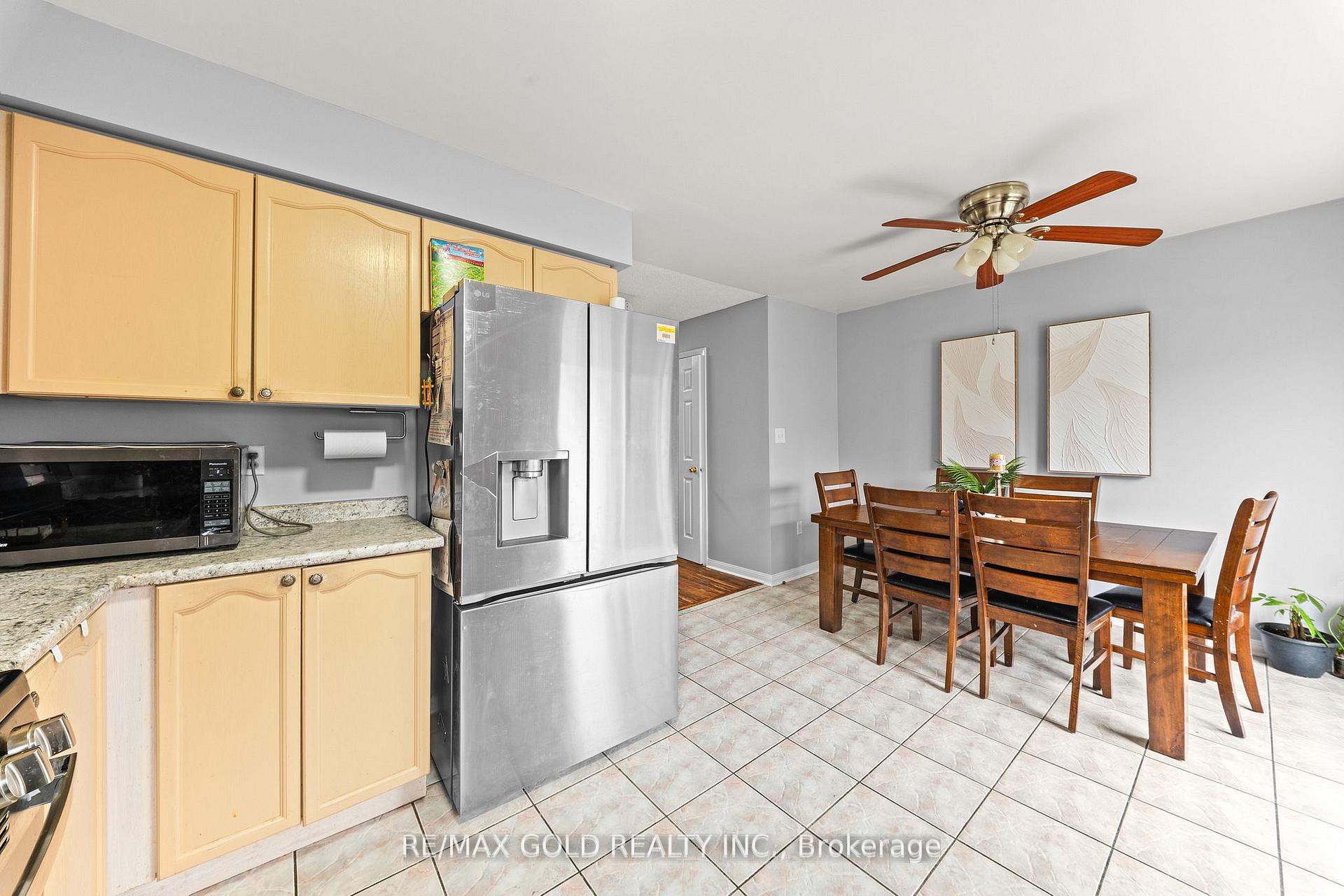 Photo 17 of 92 Dandelion Road, Brampton, Sandringham-Wellington — HOMEH