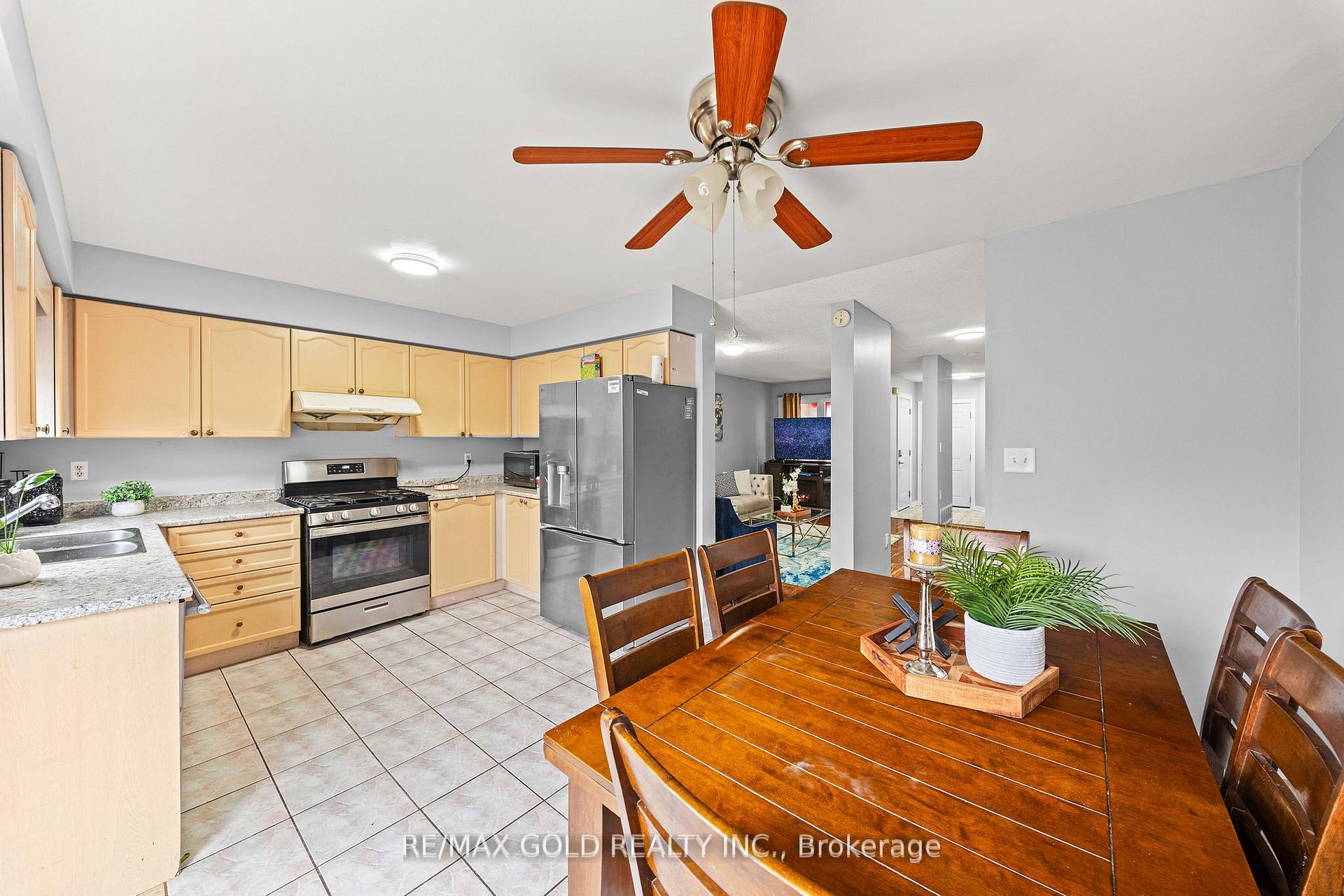Photo 18 of 92 Dandelion Road, Brampton, Sandringham-Wellington — HOMEH