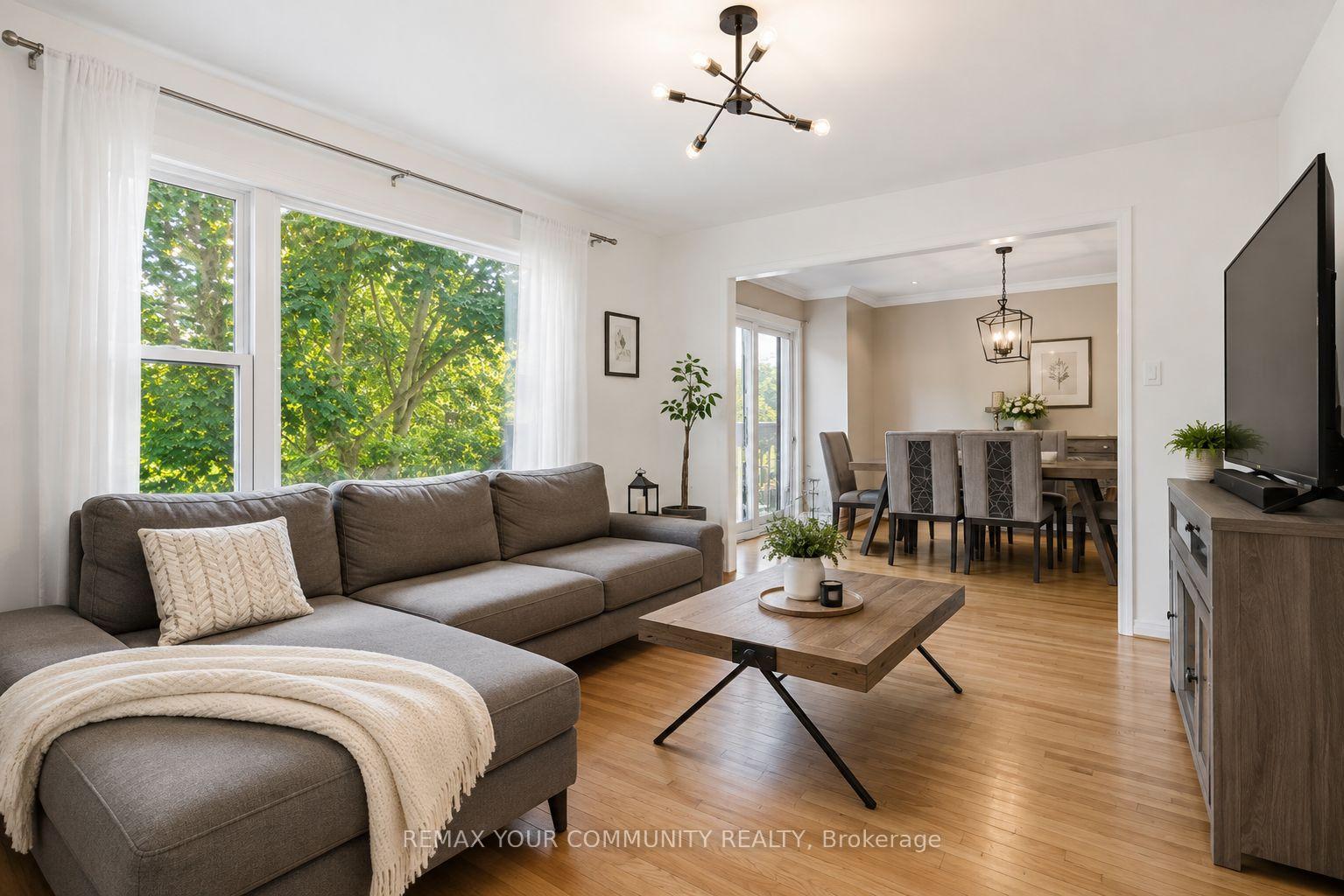 Photo 6 of 81 Garden Street, Whitby, Downtown Whitby — HOMEH