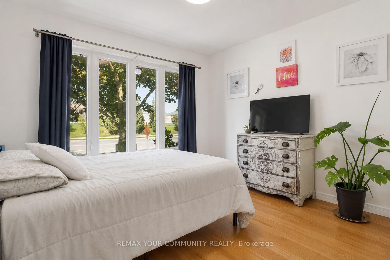 Photo 10 of 81 Garden Street, Whitby, Downtown Whitby — HOMEH