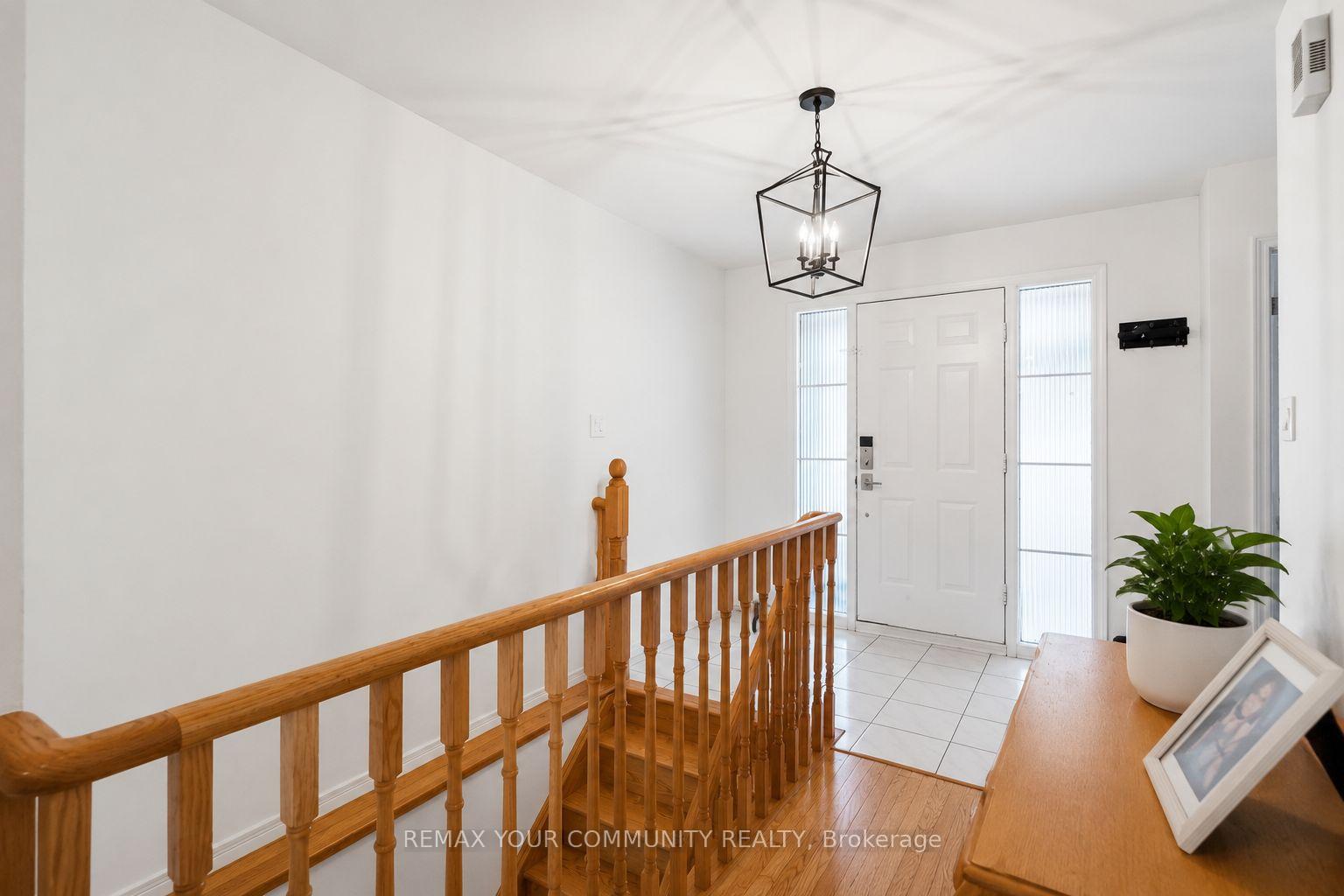 Photo 13 of 81 Garden Street, Whitby, Downtown Whitby — HOMEH