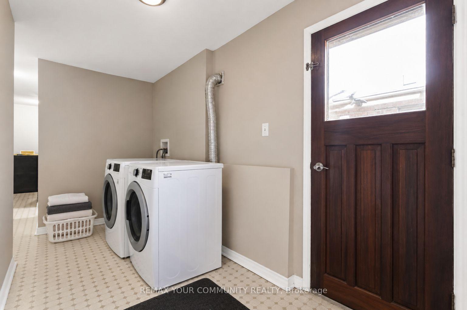 Photo 19 of 81 Garden Street, Whitby, Downtown Whitby — HOMEH