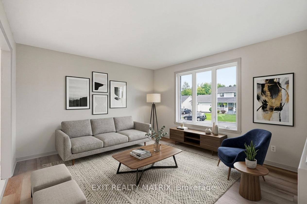 Photo 6 of 109 Oswald Street, Champlain, Vankleek Hill — HOMEH