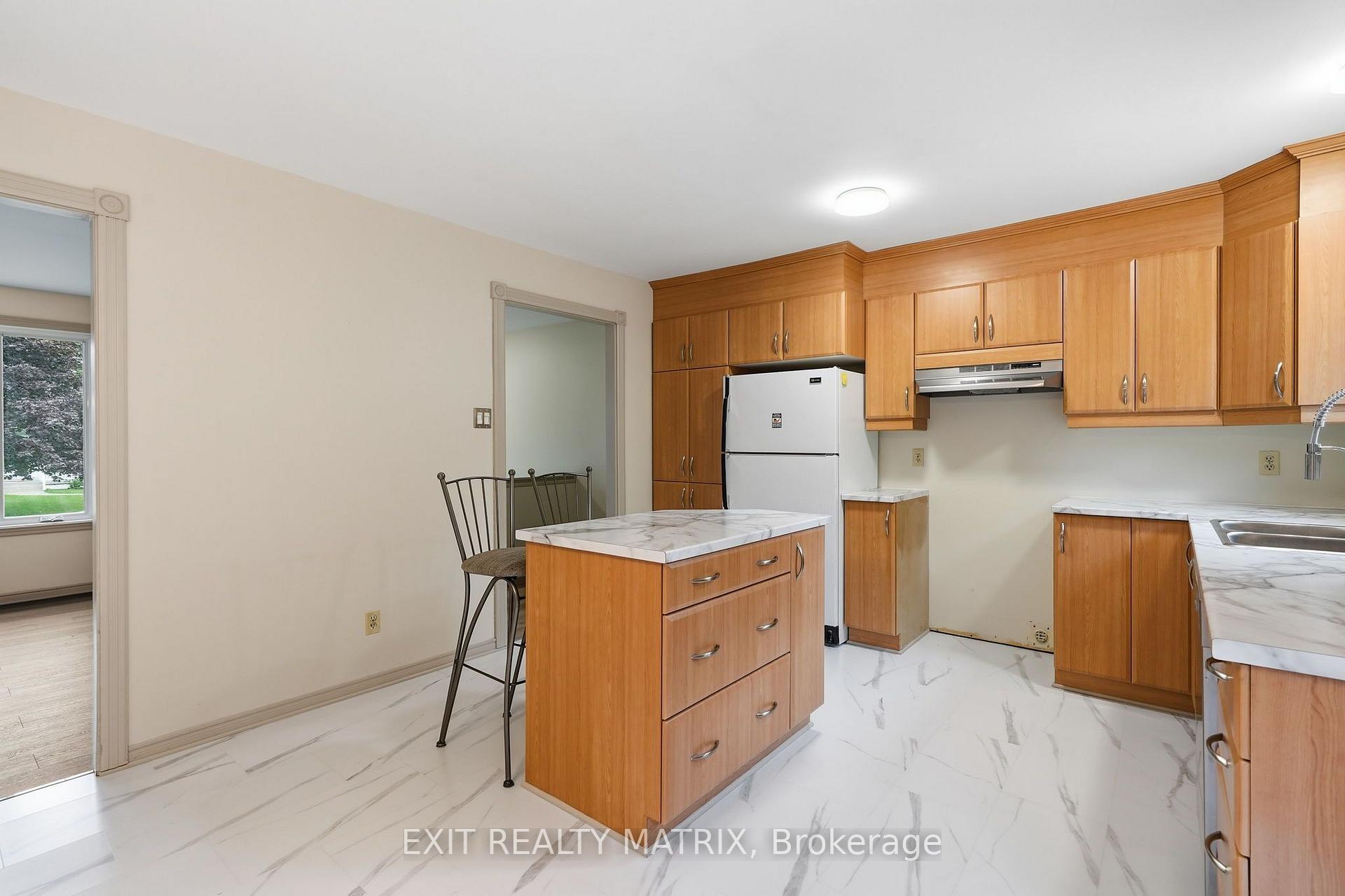 Photo 10 of 109 Oswald Street, Champlain, Vankleek Hill — HOMEH