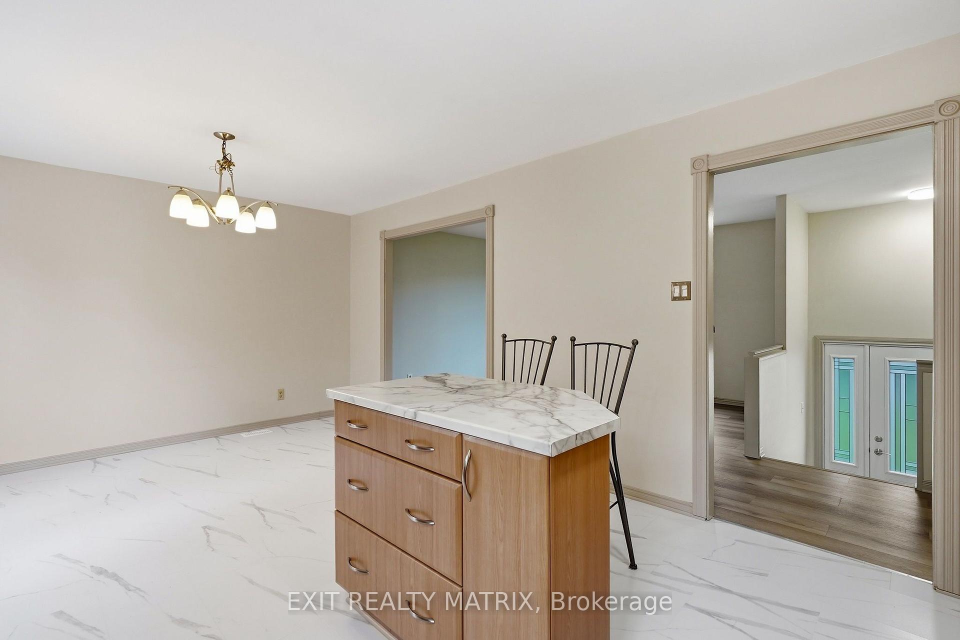 Photo 11 of 109 Oswald Street, Champlain, Vankleek Hill — HOMEH