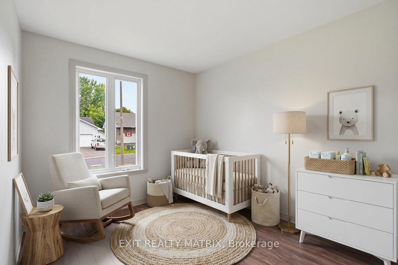 Photo 20 of 109 Oswald Street, Champlain, Vankleek Hill — HOMEH