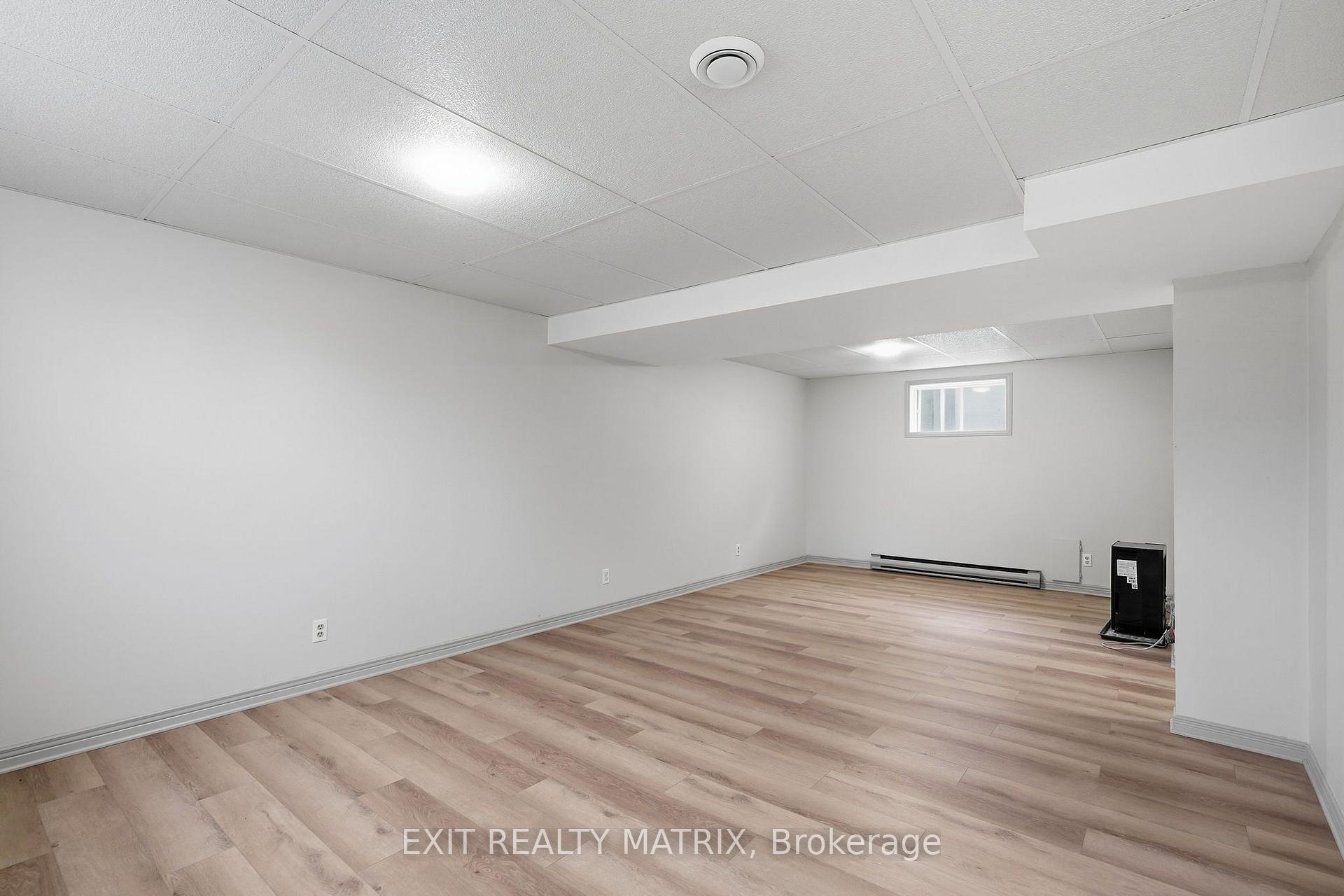 Photo 27 of 109 Oswald Street, Champlain, Vankleek Hill — HOMEH