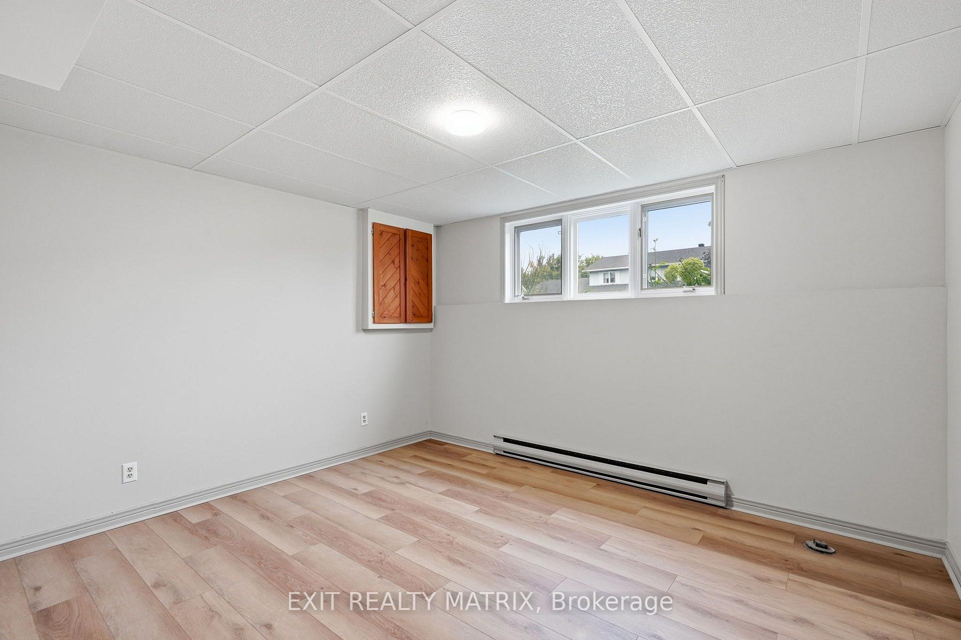 Photo 28 of 109 Oswald Street, Champlain, Vankleek Hill — HOMEH