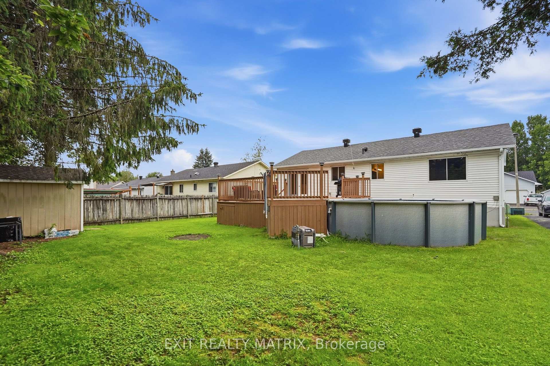 Photo 37 of 109 Oswald Street, Champlain, Vankleek Hill — HOMEH