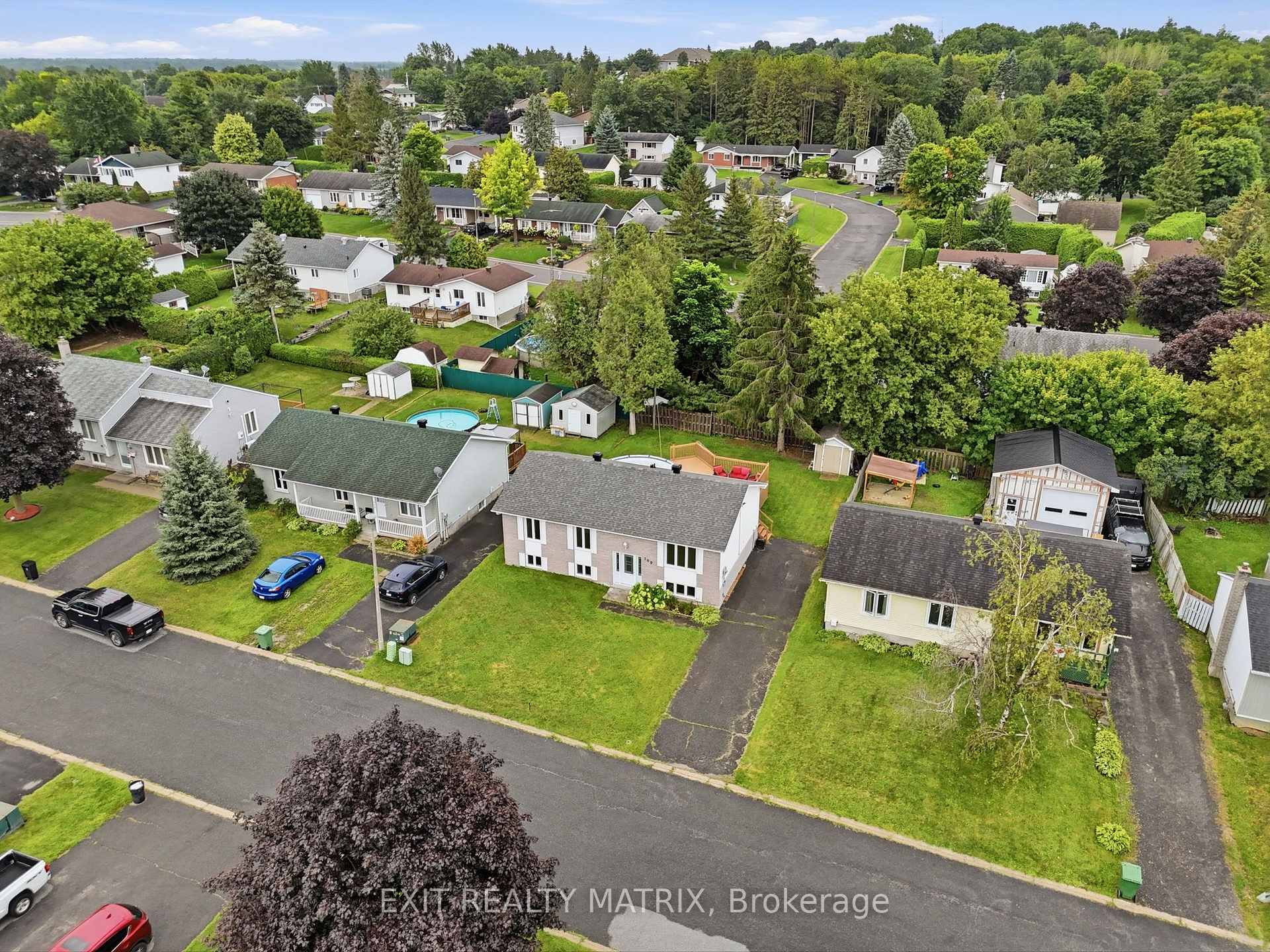 Photo 39 of 109 Oswald Street, Champlain, Vankleek Hill — HOMEH