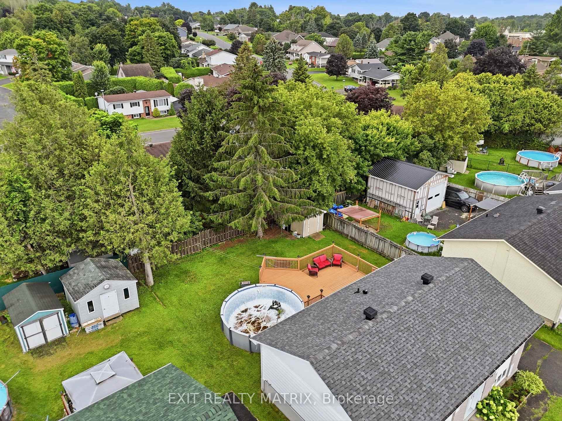 Photo 41 of 109 Oswald Street, Champlain, Vankleek Hill — HOMEH