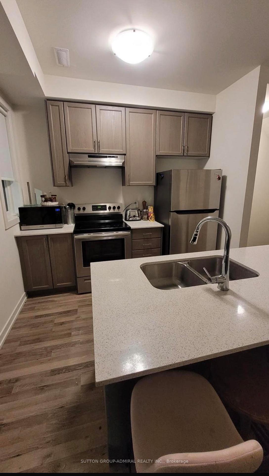 Photo 6 of Unit 35, 370 Red Maple Road, Richmond Hill, Langstaff — HOMEH