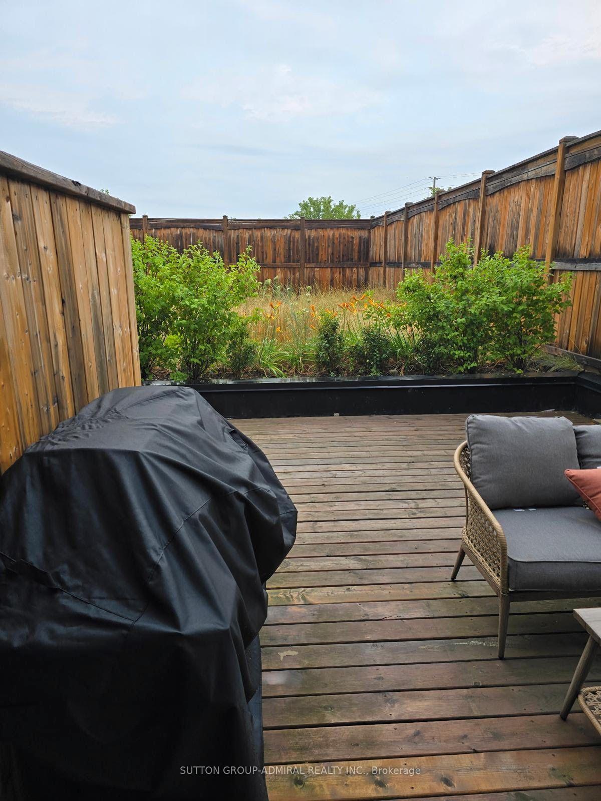 Photo 10 of Unit 35, 370 Red Maple Road, Richmond Hill, Langstaff — HOMEH