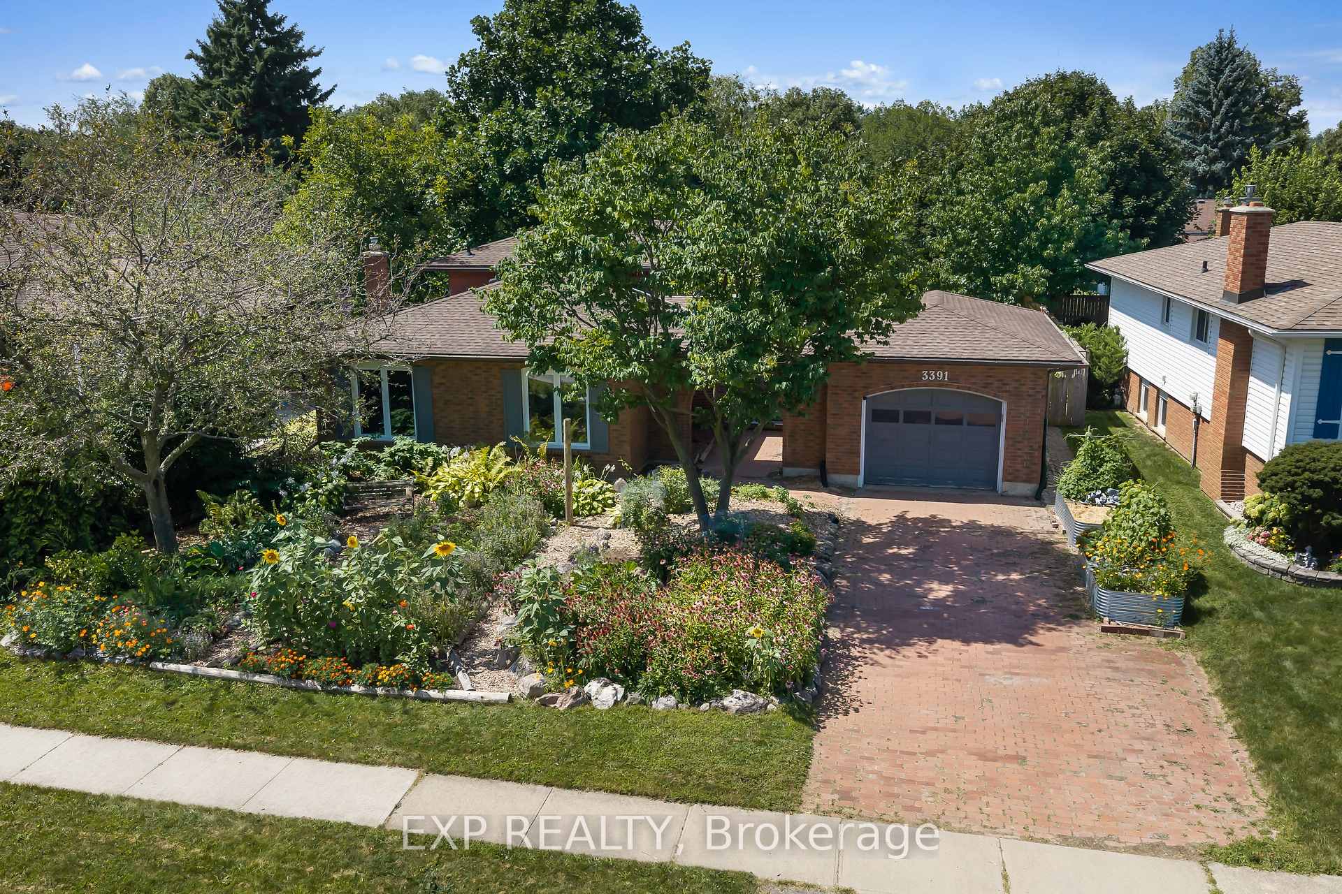 Photo 3 of 3391 Harvard Avenue, Niagara Falls, Casey — HOMEH