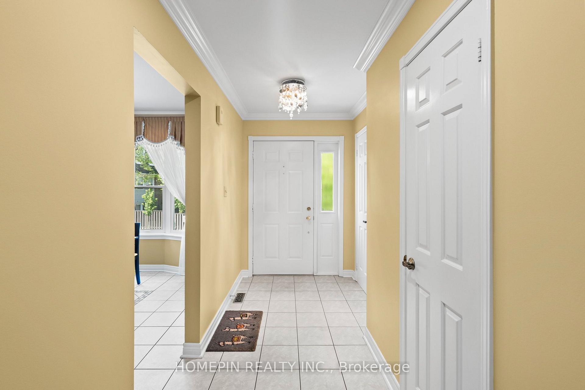 Photo 2 of 84 Confederation Way, Markham, Thornhill — HOMEH