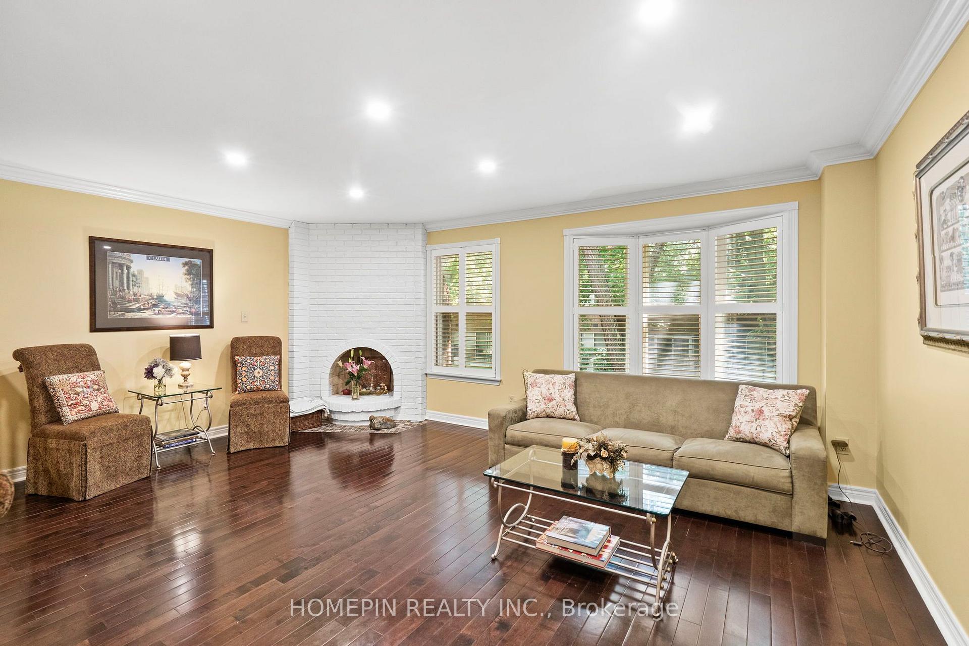 Photo 9 of 84 Confederation Way, Markham, Thornhill — HOMEH