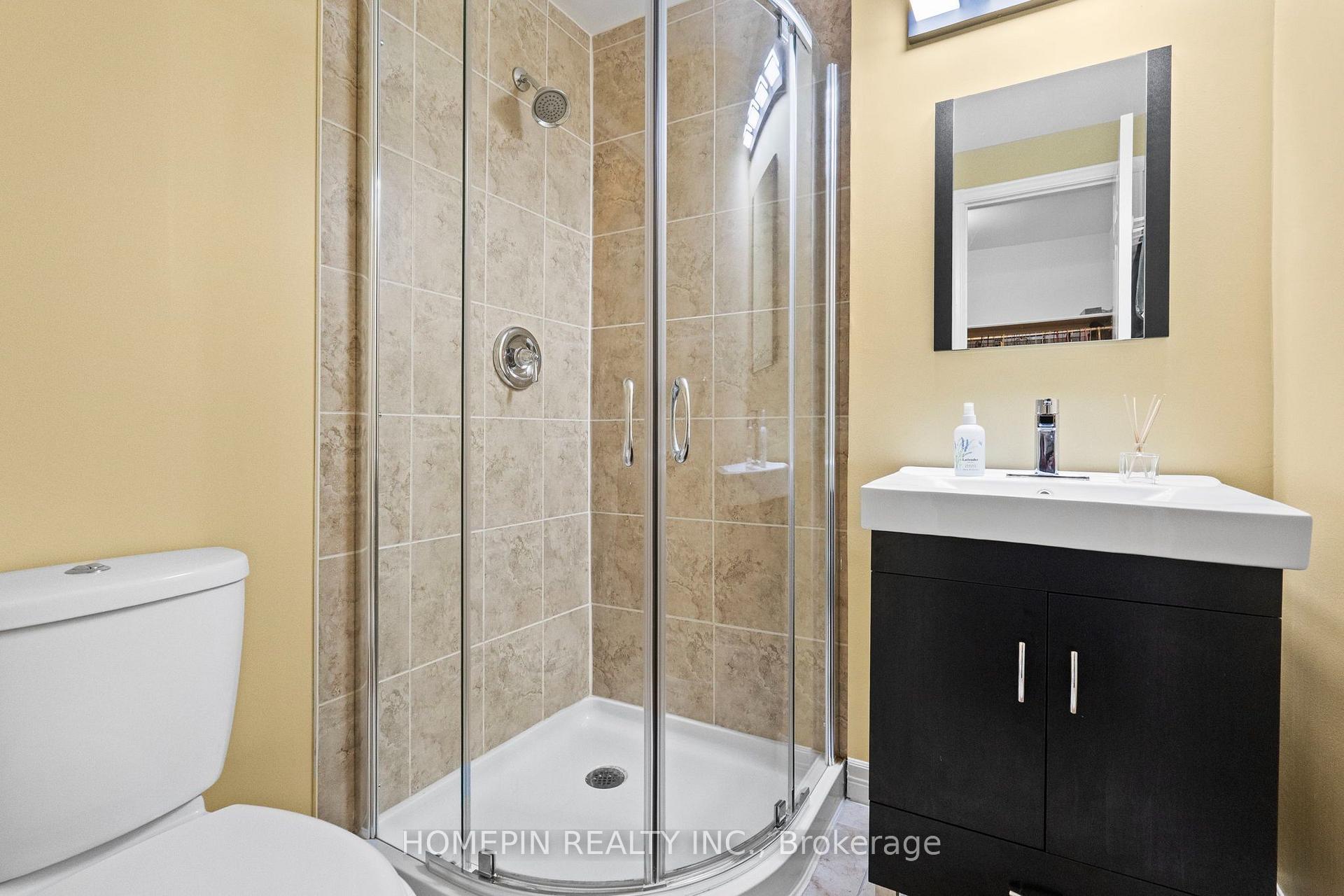 Photo 12 of 84 Confederation Way, Markham, Thornhill — HOMEH