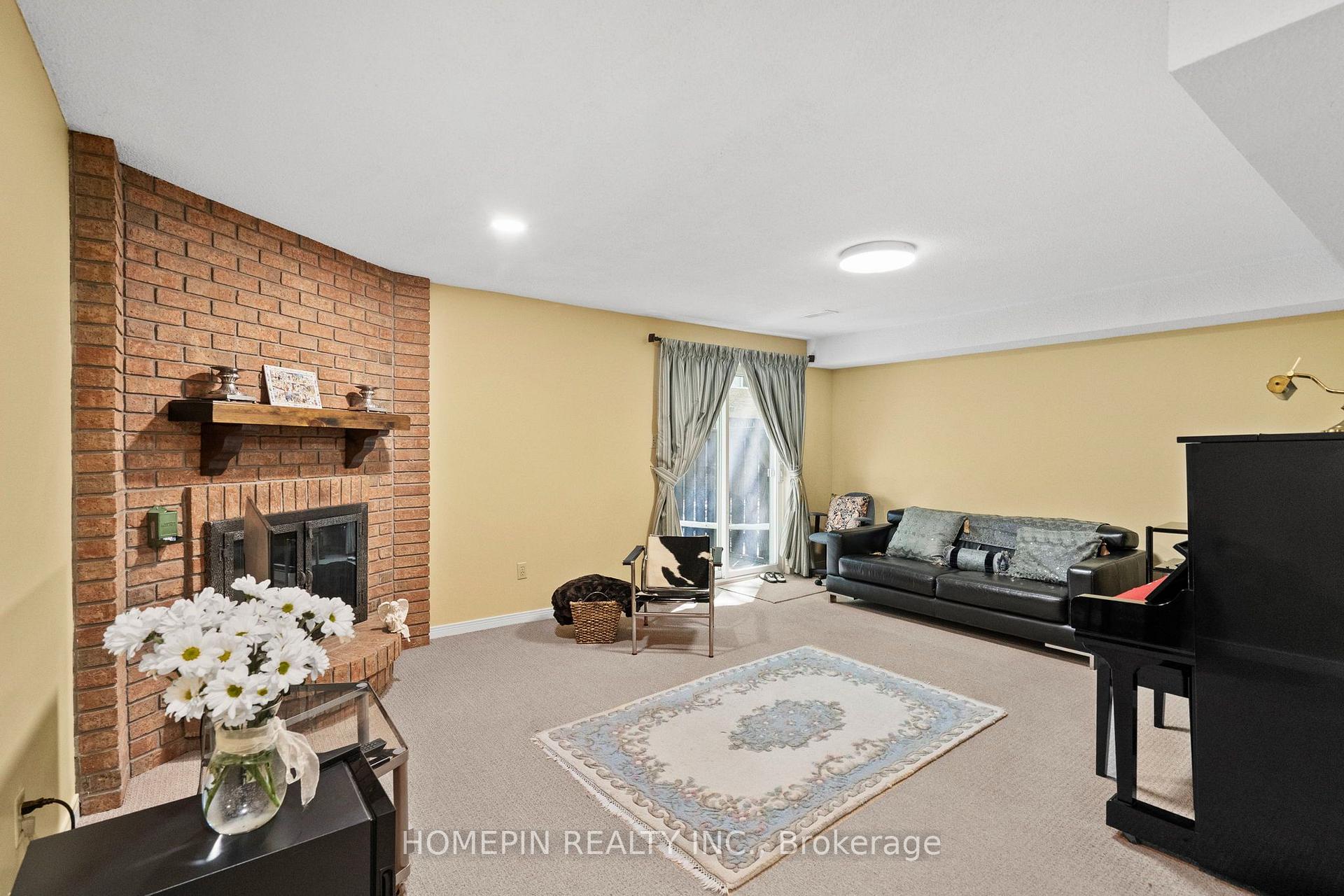 Photo 16 of 84 Confederation Way, Markham, Thornhill — HOMEH
