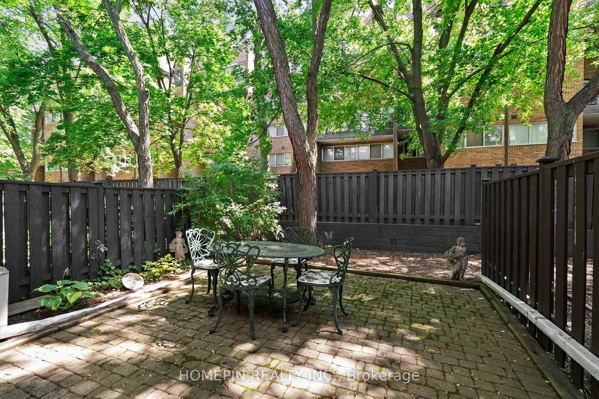 Photo 17 of 84 Confederation Way, Markham, Thornhill — HOMEH