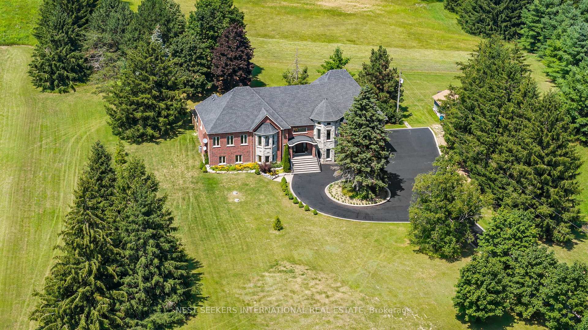 Photo 2 of 8490 19TH Side Road, King, Rural King — HOMEH