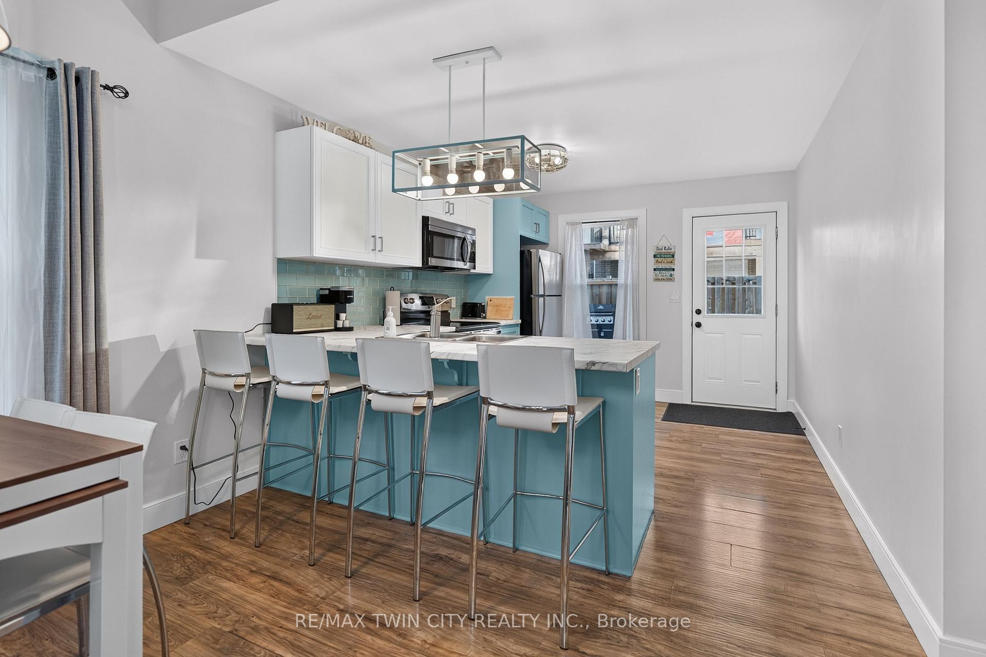 Photo 14 of 10 Queens Avenue, Lambton Shores, Grand Bend — HOMEH