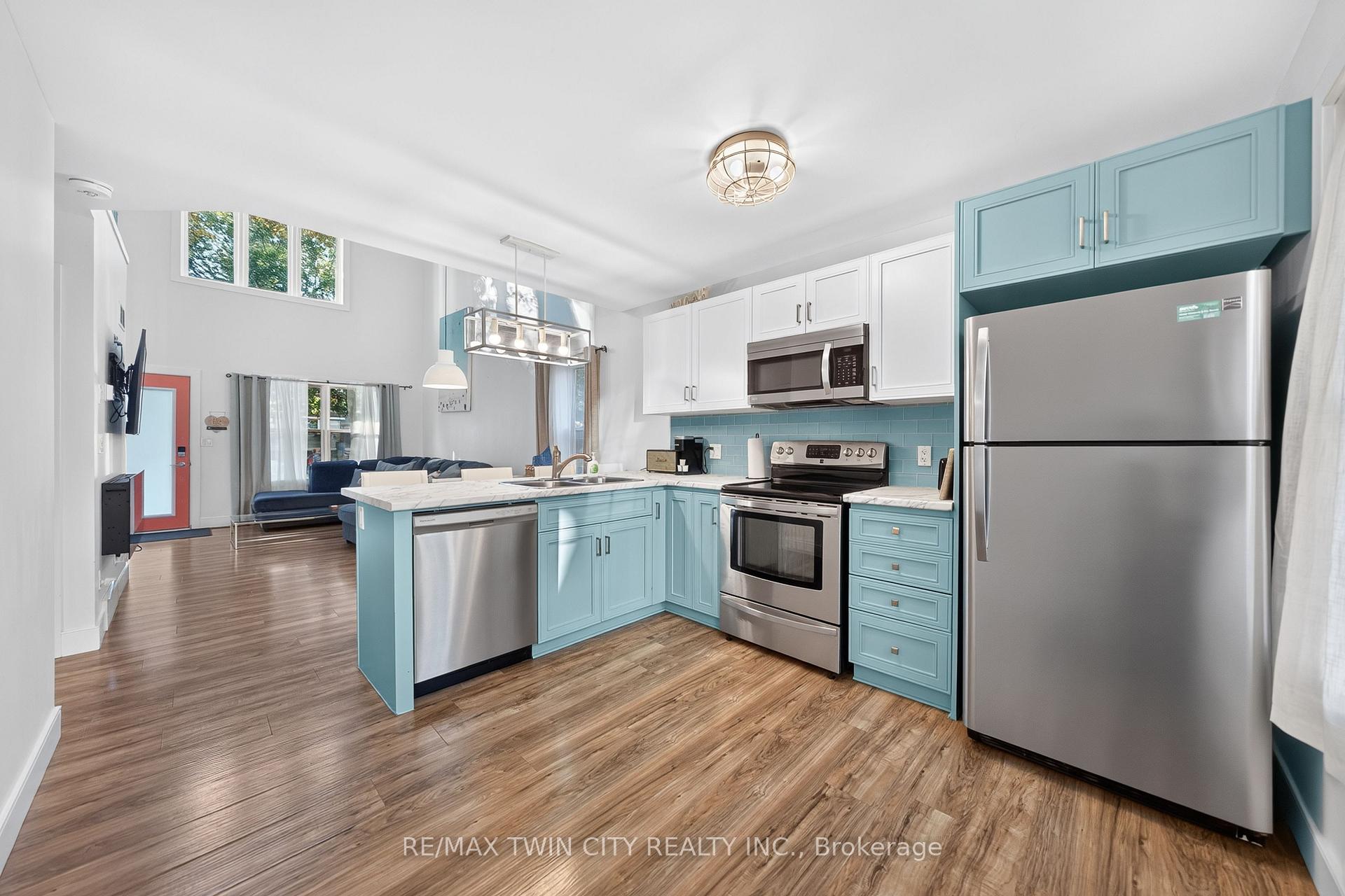 Photo 17 of 10 Queens Avenue, Lambton Shores, Grand Bend — HOMEH