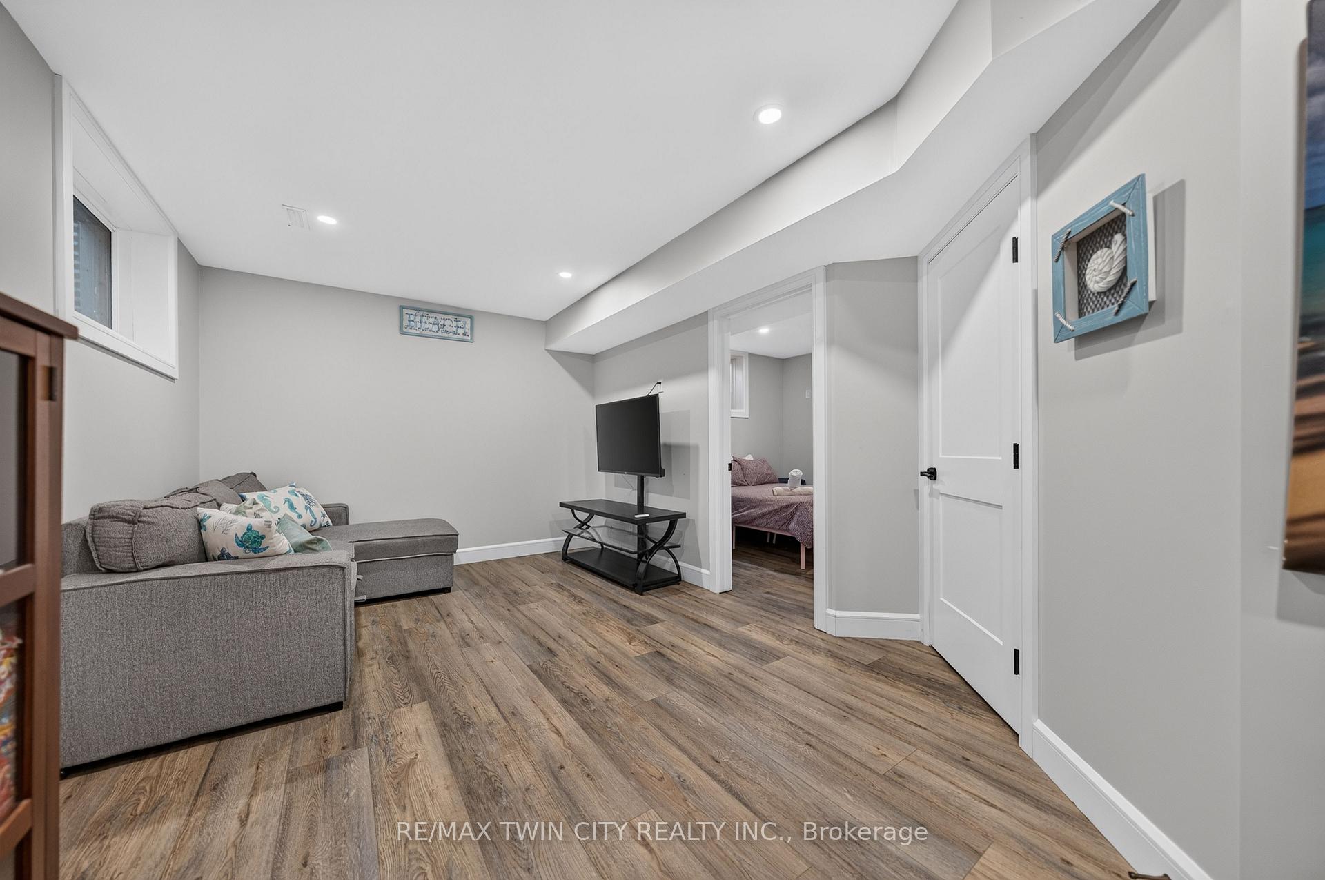 Photo 27 of 10 Queens Avenue, Lambton Shores, Grand Bend — HOMEH