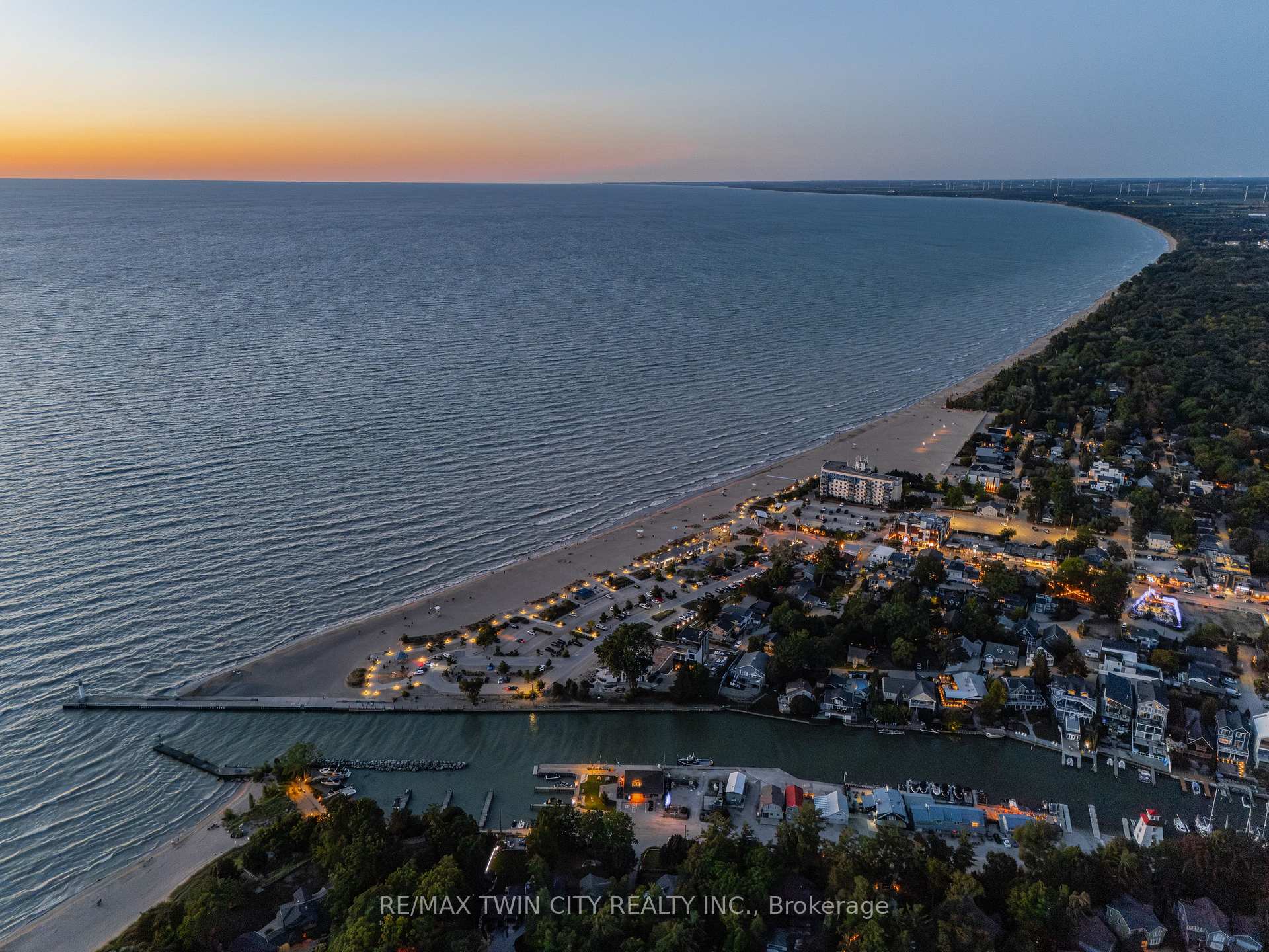 Photo 44 of 10 Queens Avenue, Lambton Shores, Grand Bend — HOMEH