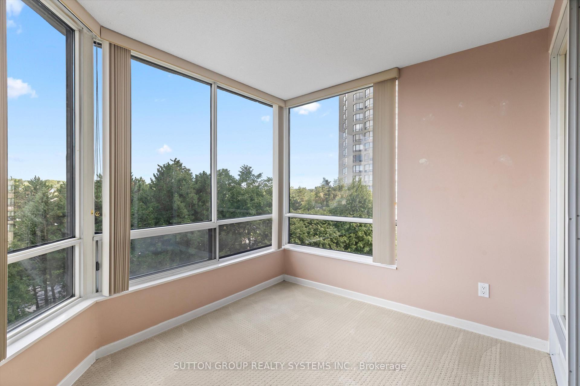 Photo 7 of Unit 609, 26 Hanover Road, Brampton, Queen Street Corridor — HOMEH