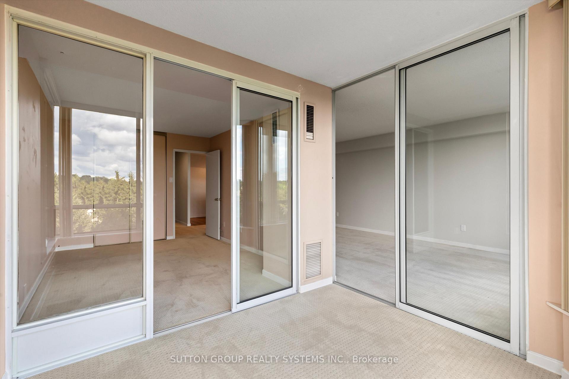Photo 8 of Unit 609, 26 Hanover Road, Brampton, Queen Street Corridor — HOMEH
