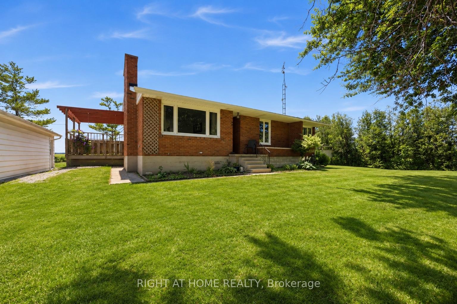 Photo 3 of 1933 Plank Road, St. Clair — HOMEH
