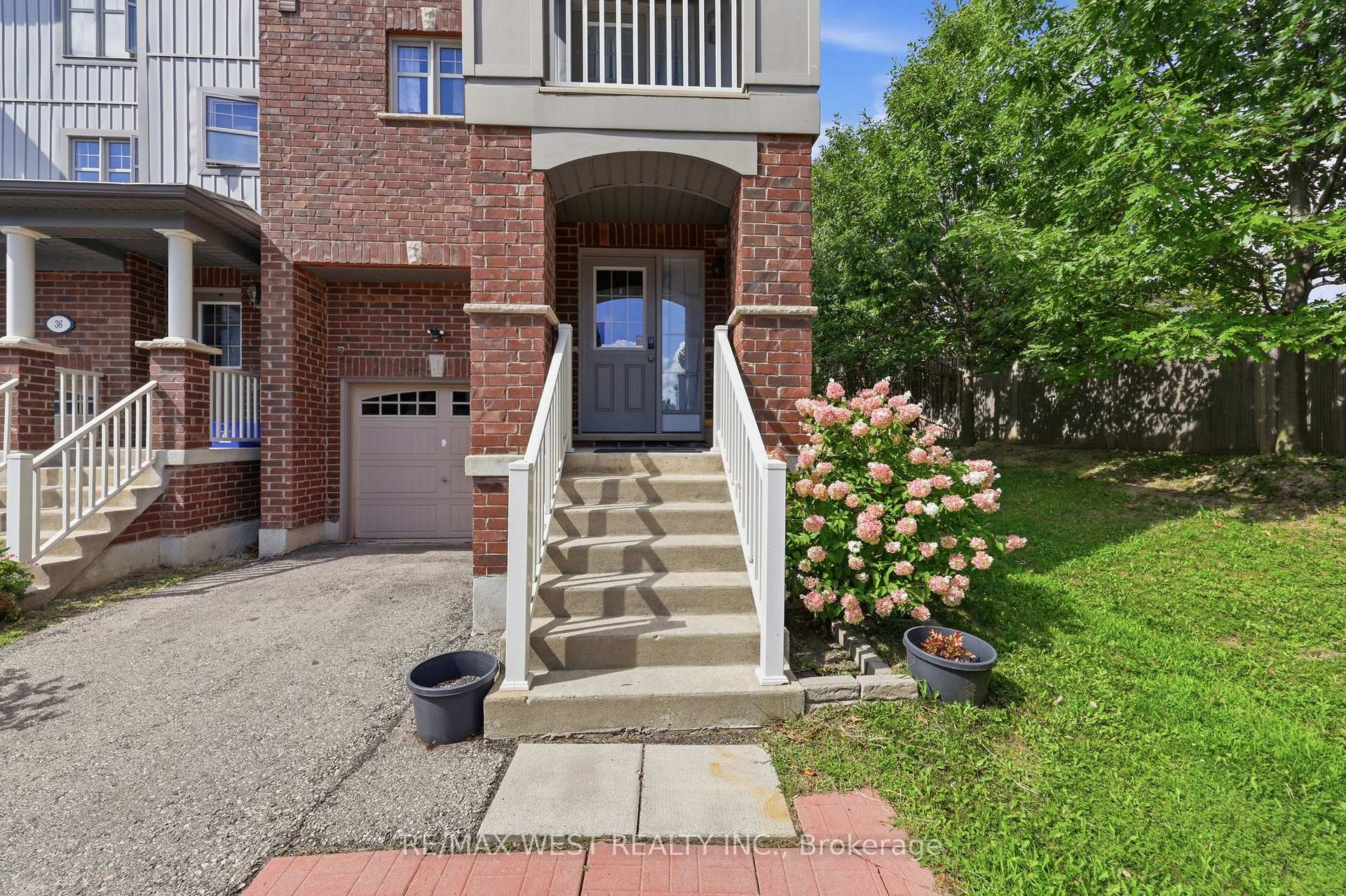 Photo 2 of Unit 35, 701 Homer Watson Boulevard, Kitchener, Country Hills East — HOMEH