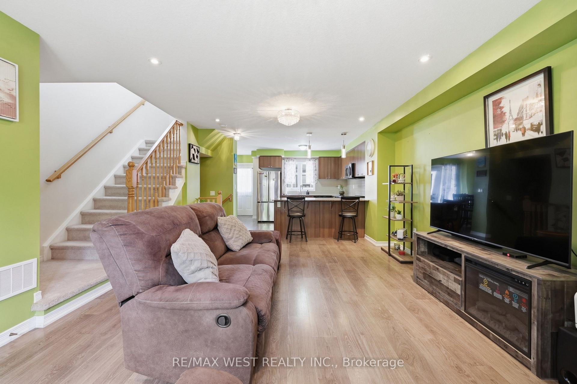 Photo 19 of Unit 35, 701 Homer Watson Boulevard, Kitchener, Country Hills East — HOMEH