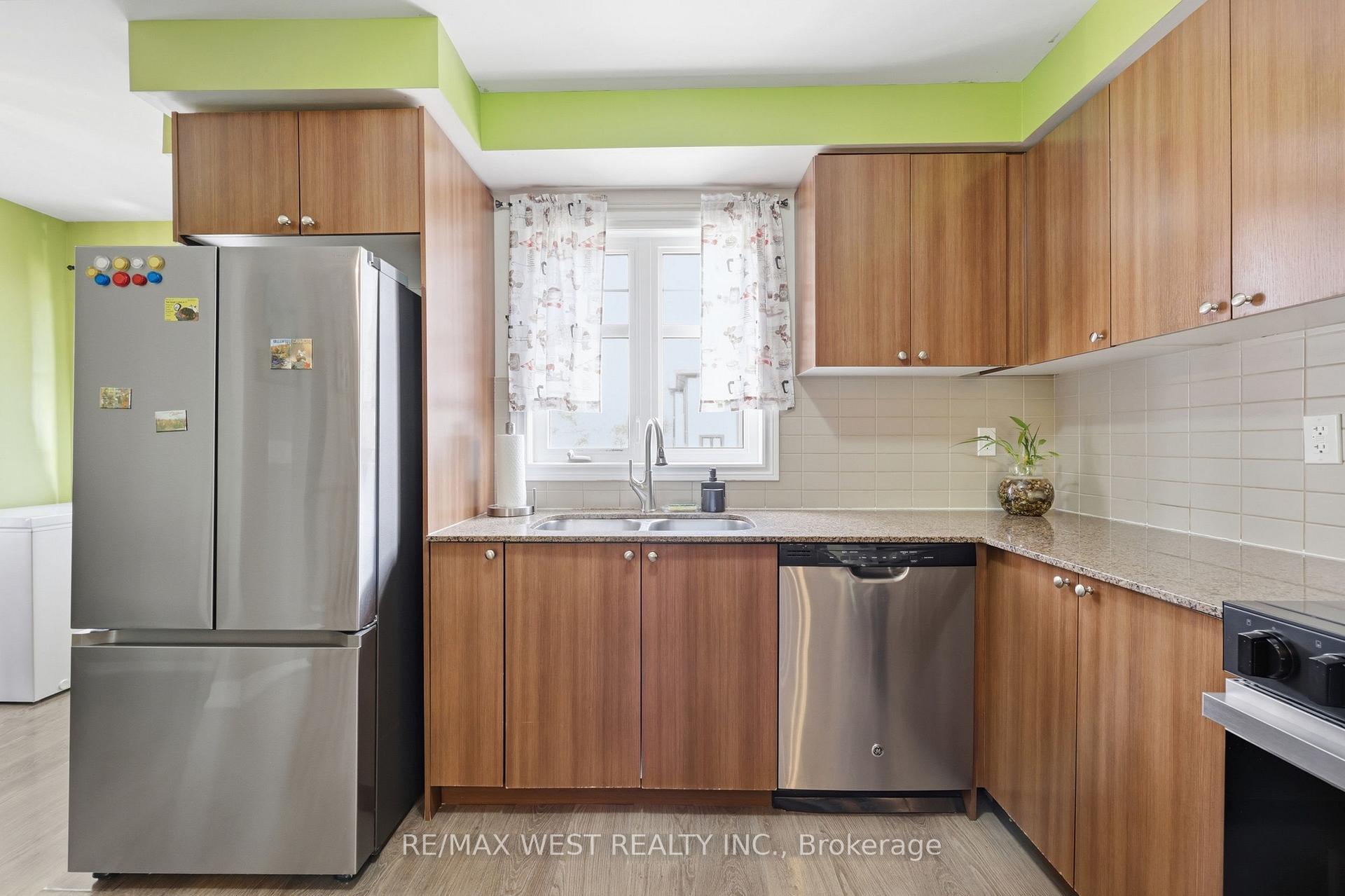 Photo 40 of Unit 35, 701 Homer Watson Boulevard, Kitchener, Country Hills East — HOMEH