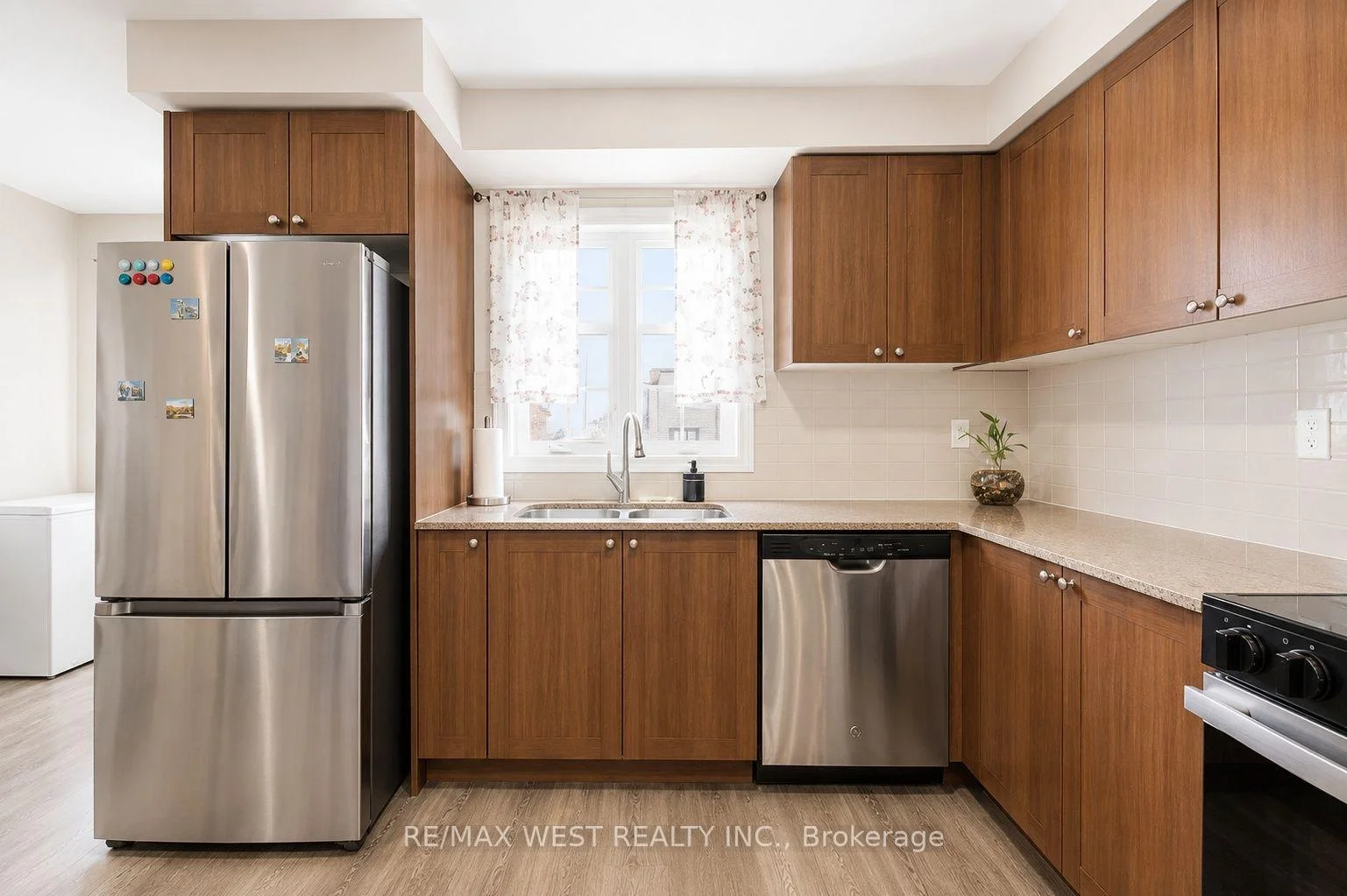 Photo 24 of Unit 35, 701 Homer Watson Boulevard, Kitchener, Country Hills East — HOMEH
