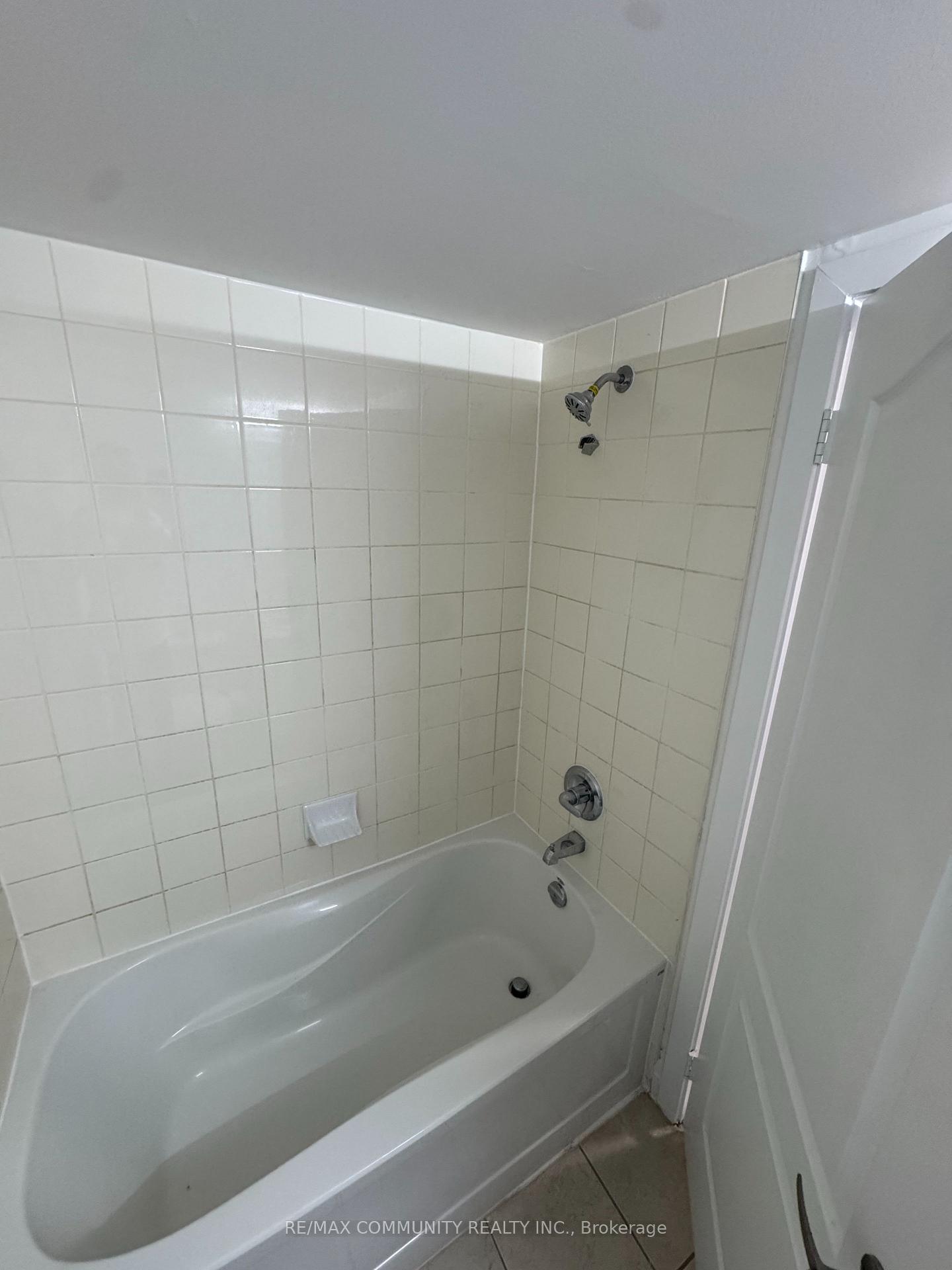 Photo 8 of Unit 2104, 6 Dayspring Circle, Brampton, Goreway Drive Corridor — HOMEH