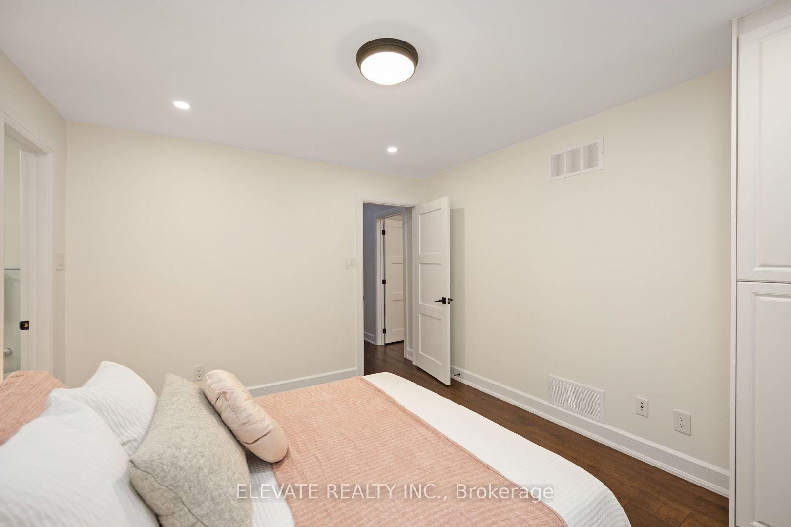 Photo 25 of 2059 Shawanaga Trail, Mississauga, Sheridan — HOMEH