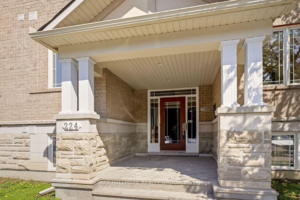 Photo 3 of Unit 3, 224 Paseo Private, Ottawa, Centrepointe — HOMEH