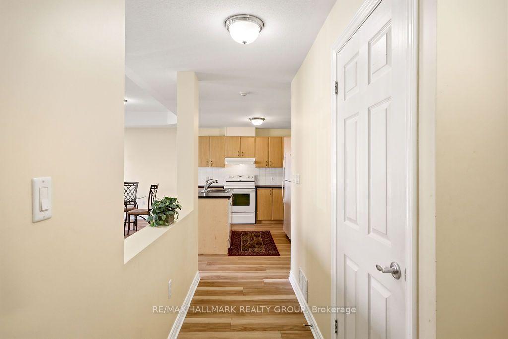 Photo 6 of Unit 3, 224 Paseo Private, Ottawa, Centrepointe — HOMEH
