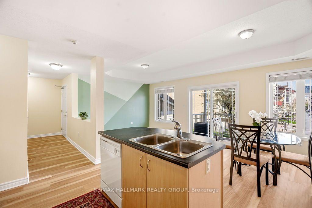 Photo 18 of Unit 3, 224 Paseo Private, Ottawa, Centrepointe — HOMEH