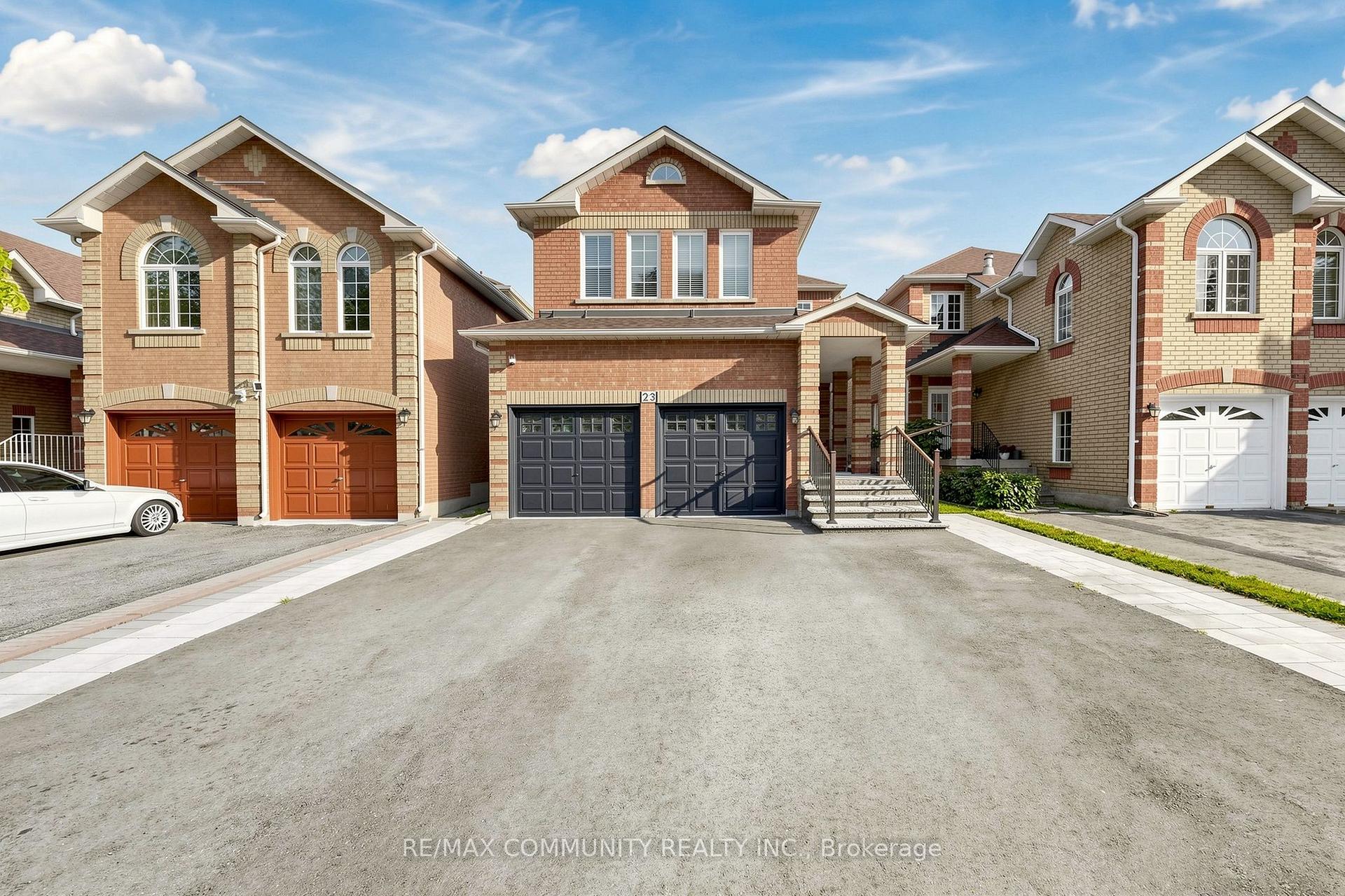 Photo 1 of 23 Constantia Street, Markham, Middlefield — HOMEH